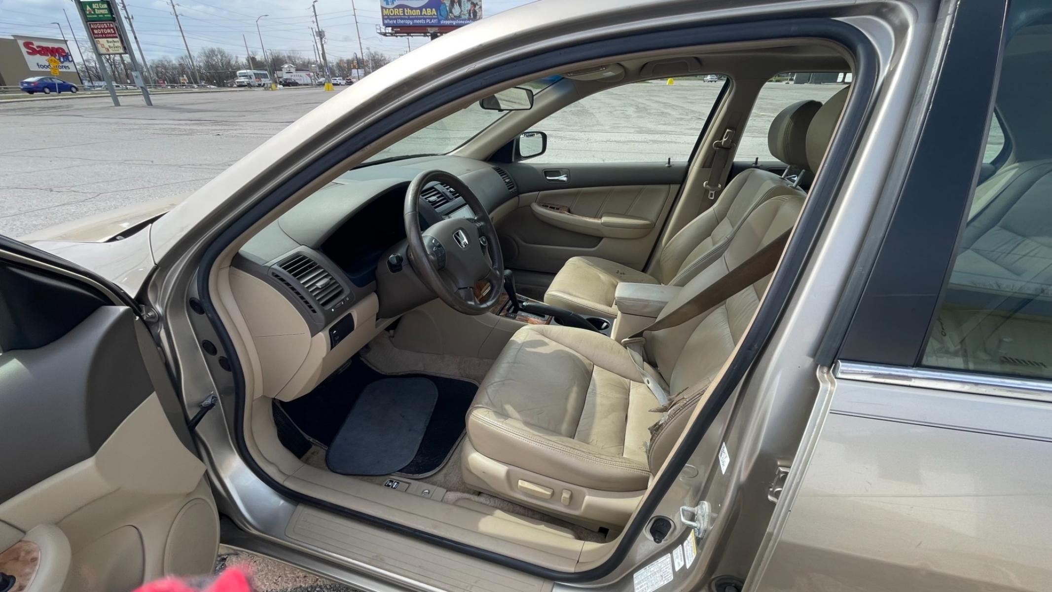 2003 Honda Accord EX sedan AT (JHMCM56683C) with an 2.4L L4 DOHC 16V engine, 5-Speed Automatic Overdrive transmission, located at 2710A Westlane Rd., Indianapolis, IN, 46268, (317) 291-2000, 39.885670, -86.208160 - Photo #6