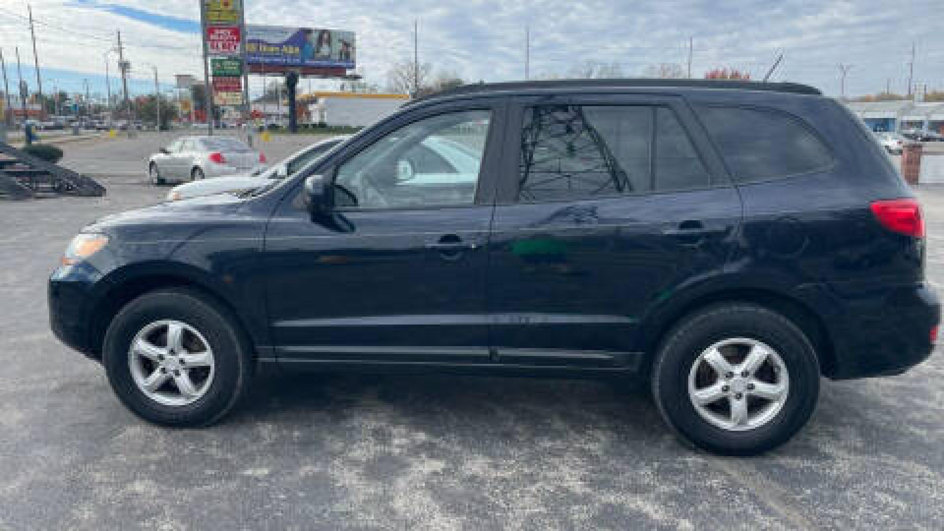 2008 BLUE /GRAY Hyundai Santa Fe GLS (5NMSG13D58H) with an 2.7L V6 DOHC 24V engine, 4-Speed Automatic transmission, located at 2710A Westlane Rd., Indianapolis, IN, 46268, (317) 291-2000, 39.885670, -86.208160 - Photo#1