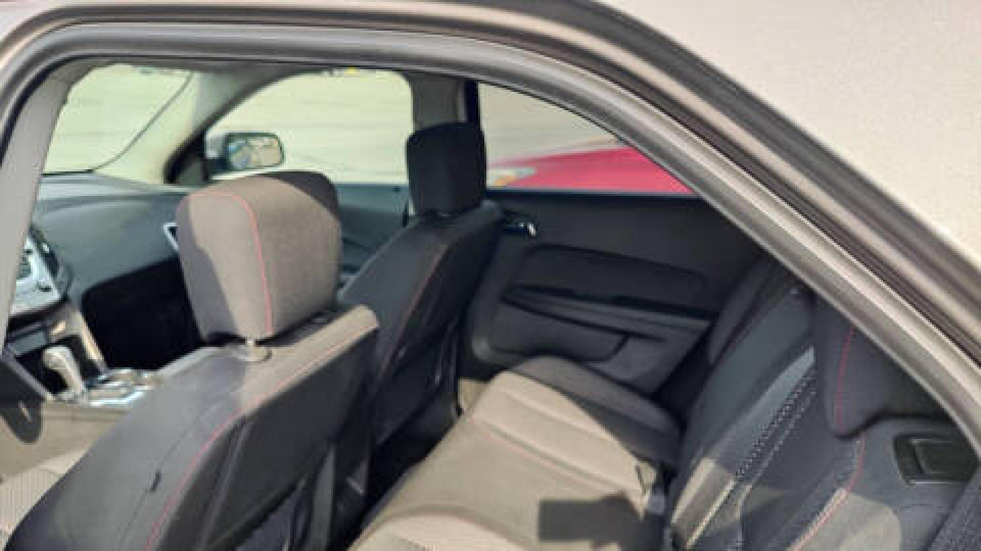 2011 GOLD /BLACK Chevrolet Equinox 1LT 2WD (2CNALDEC2B6) with an 2.4L L4 DOHC 16V engine, 6-Speed Automatic transmission, located at 2710A Westlane Rd., Indianapolis, IN, 46268, (317) 291-2000, 39.885670, -86.208160 - Photo#7