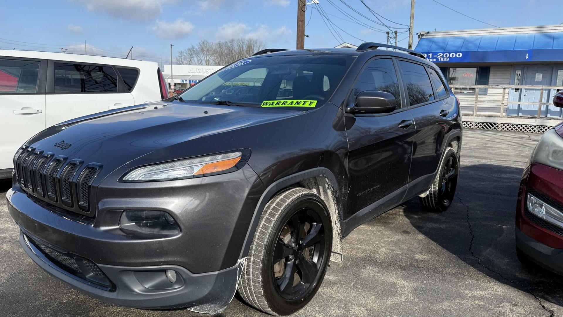 2016 DARK GRAY /GRAY Jeep Cherokee Latitude FWD (1C4PJLCS1GW) with an 3.2L V6 DOHC 24V engine, 9A transmission, located at 2710A Westlane Rd., Indianapolis, IN, 46268, (317) 291-2000, 39.885670, -86.208160 - Photo#1