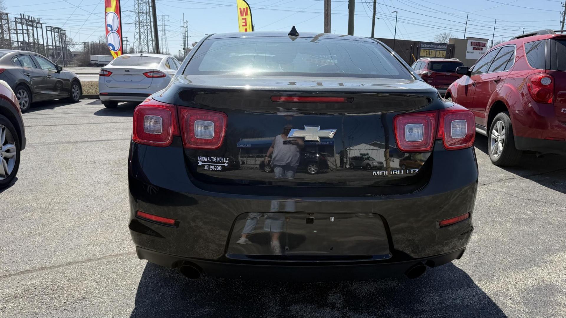 2013 BLACK /BLACK Chevrolet Malibu LTZ (1G11H5SA5DF) with an 2.5L L4 DOHC 16V engine, 6-Speed Automatic transmission, located at 2710A Westlane Rd., Indianapolis, IN, 46268, (317) 291-2000, 39.885670, -86.208160 - Photo#3