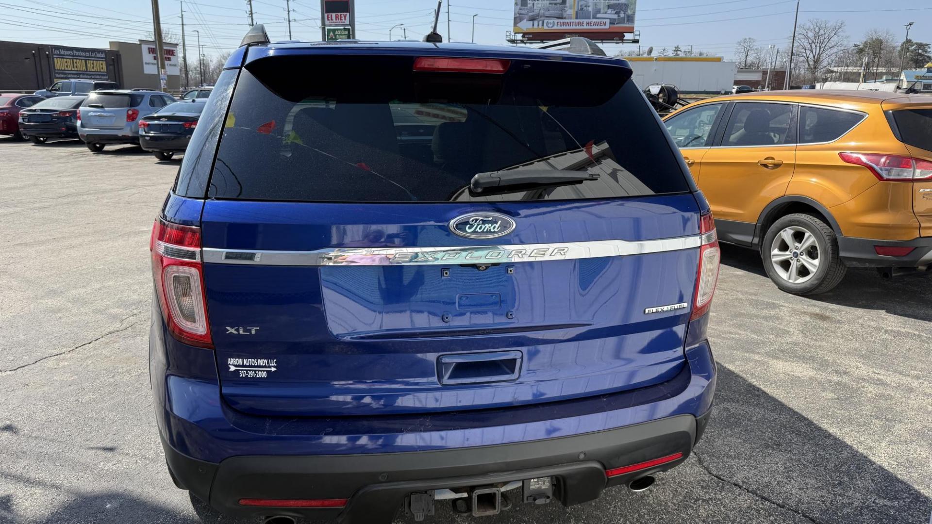 2014 BLUE /BEIGE Ford Explorer XLT FWD (1FM5K7D81EG) with an 3.5L V6 DOHC 24V engine, 6-Speed Automatic transmission, located at 2710A Westlane Rd., Indianapolis, IN, 46268, (317) 291-2000, 39.885670, -86.208160 - Photo#4