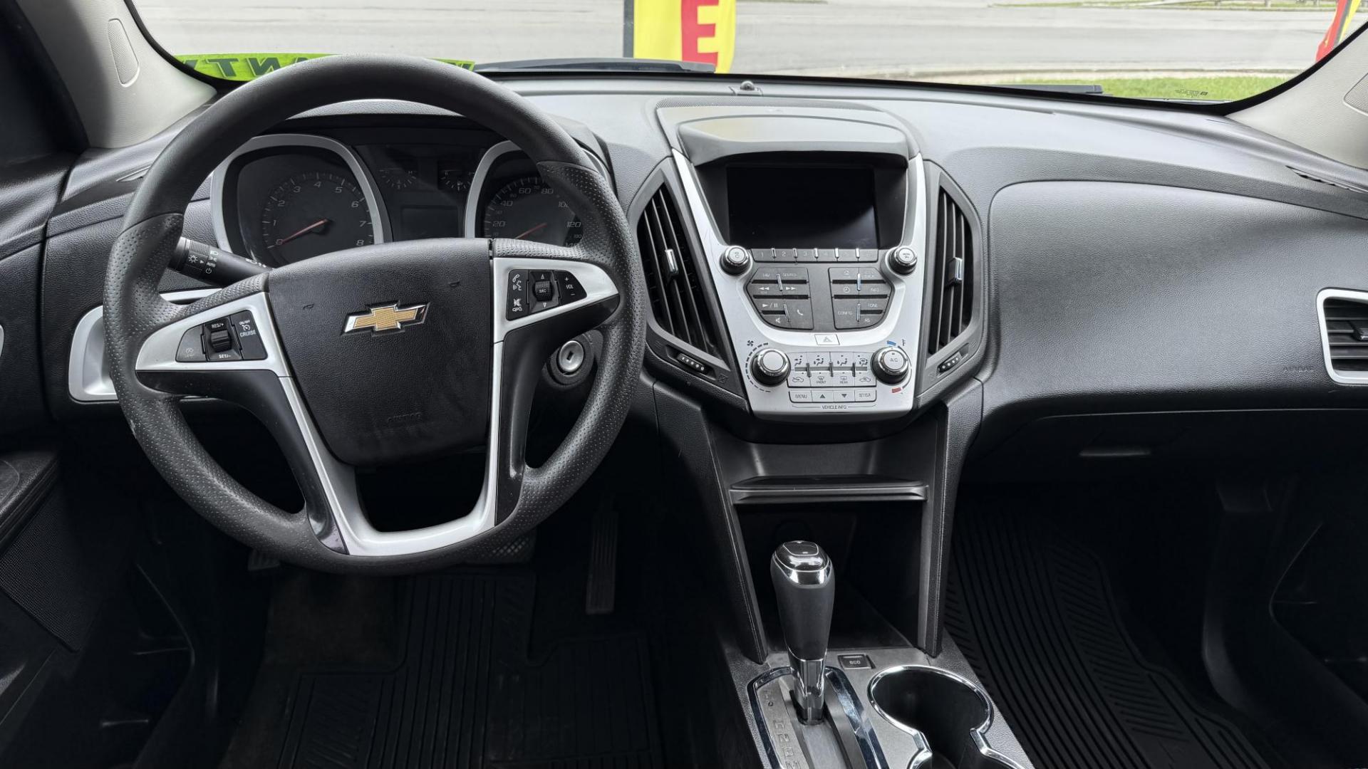 2017 BLUE /BLACK Chevrolet Equinox LT 2WD (2GNALCEK0H1) with an 2.4L L4 DOHC 16V FFV engine, 6A transmission, located at 2710A Westlane Rd., Indianapolis, IN, 46268, (317) 291-2000, 39.885670, -86.208160 - Photo#7