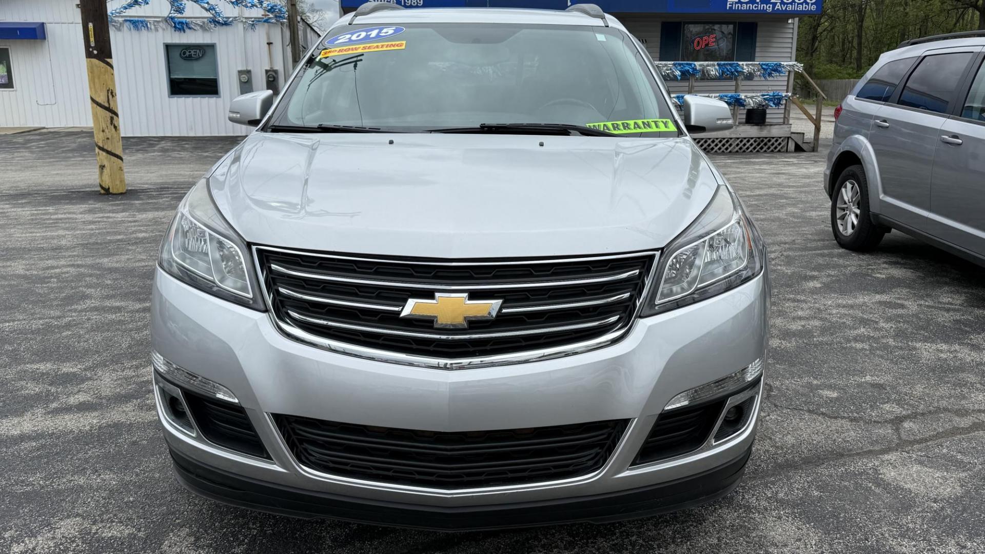2015 Silver /GRAY Chevrolet Traverse 1LT AWD (1GNKVGKD3FJ) with an 3.6L V6 DOHC 24V engine, 6-Speed Automatic transmission, located at 2710A Westlane Rd., Indianapolis, IN, 46268, (317) 291-2000, 39.885670, -86.208160 - Photo#2