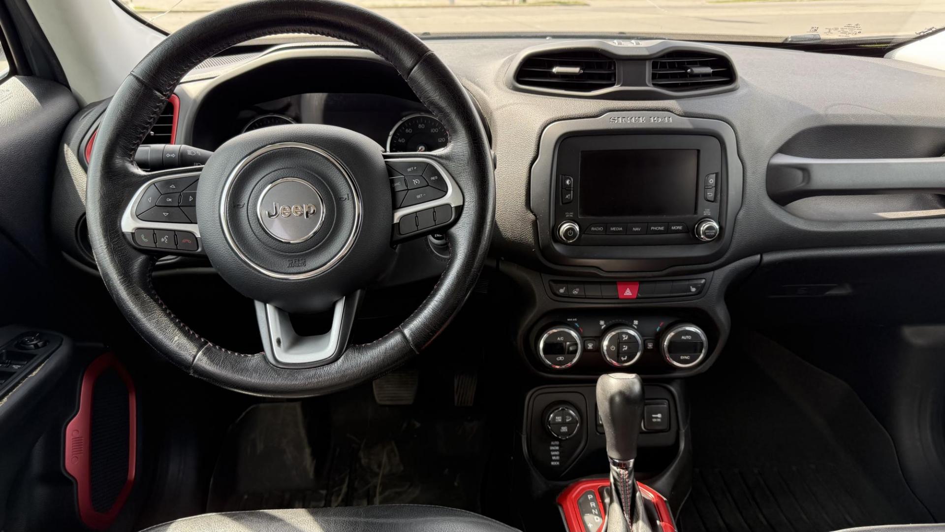 2015 GRAY /BLACK Jeep Renegade Trailhawk (ZACCJBCT1FP) with an 2.4L L4 engine, 9-Speed Automatic transmission, located at 2710A Westlane Rd., Indianapolis, IN, 46268, (317) 291-2000, 39.885670, -86.208160 - Photo#8
