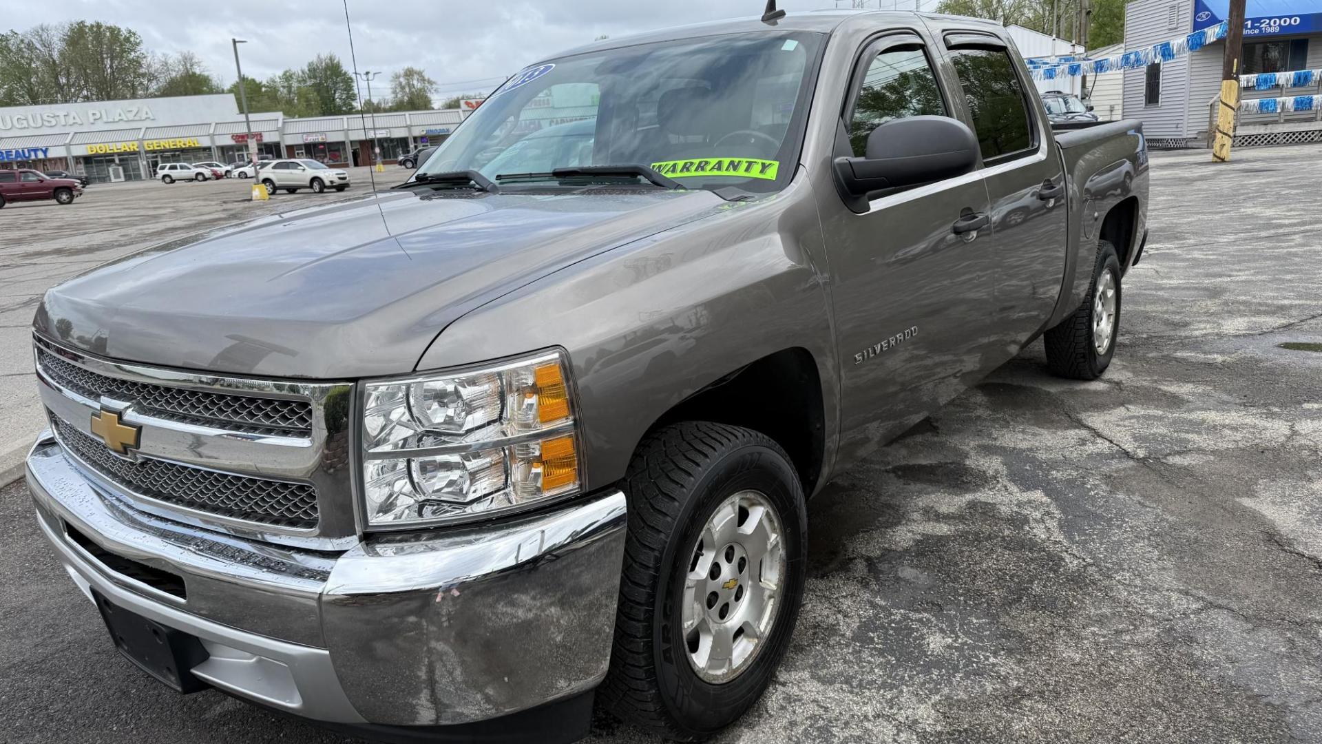 2013 GRAY /BEIGE Chevrolet Silverado 1500 LT Crew Cab 2WD (3GCPCSE07DG) with an 5.3L V8 OHV 16V FFV engine, 6-Speed Automatic transmission, located at 2710A Westlane Rd., Indianapolis, IN, 46268, (317) 291-2000, 39.885670, -86.208160 - Photo#0