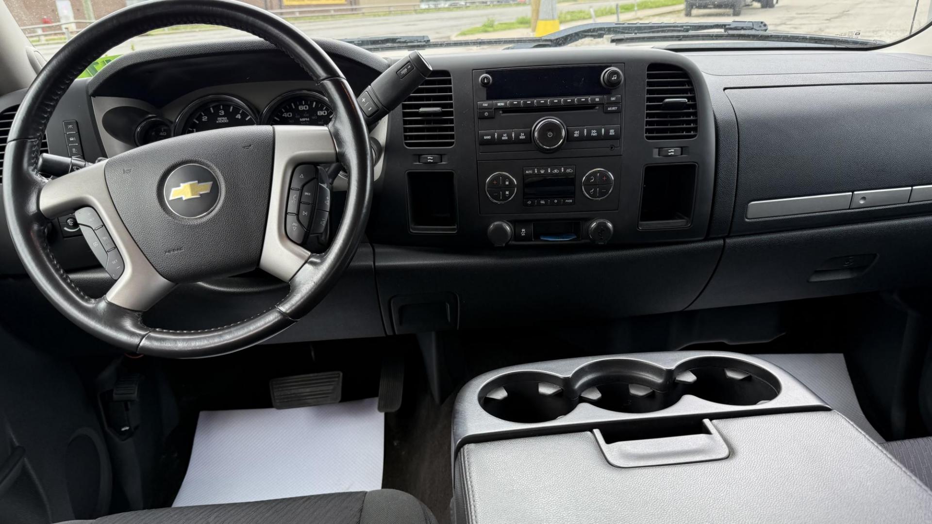 2013 GRAY /BEIGE Chevrolet Silverado 1500 LT Crew Cab 2WD (3GCPCSE07DG) with an 5.3L V8 OHV 16V FFV engine, 6-Speed Automatic transmission, located at 2710A Westlane Rd., Indianapolis, IN, 46268, (317) 291-2000, 39.885670, -86.208160 - Photo#6