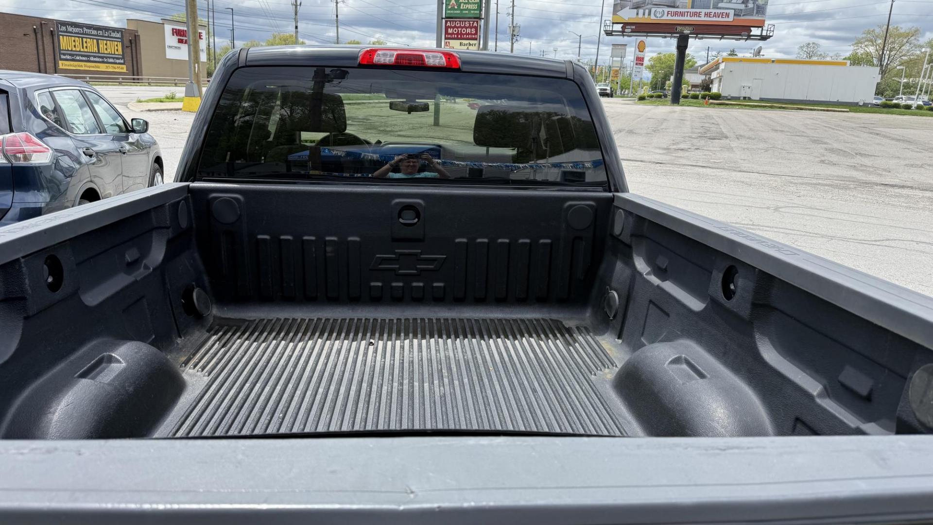 2014 BLACK /GRAY Chevrolet Silverado 1500 Work Truck 1WT Double Cab 4WD (1GCVKPEH8EZ) with an 4.3L V6 OHV 12V engine, 6-Speed Automatic transmission, located at 2710A Westlane Rd., Indianapolis, IN, 46268, (317) 291-2000, 39.885670, -86.208160 - Photo#6
