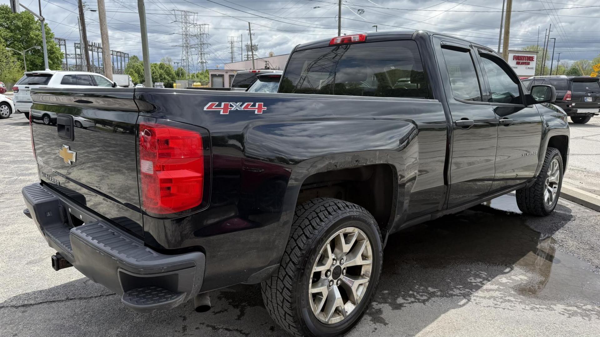 2014 BLACK /GRAY Chevrolet Silverado 1500 Work Truck 1WT Double Cab 4WD (1GCVKPEH8EZ) with an 4.3L V6 OHV 12V engine, 6-Speed Automatic transmission, located at 2710A Westlane Rd., Indianapolis, IN, 46268, (317) 291-2000, 39.885670, -86.208160 - Photo#5