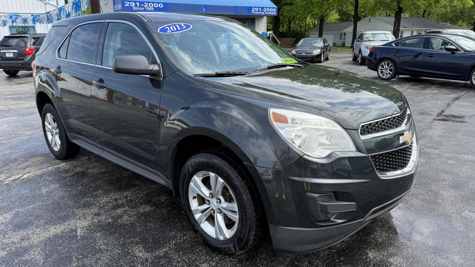 2013 GRAY /BLACK Chevrolet Equinox LS 2WD (2GNALBEK2D6) with an 2.4L L4 DOHC 16V engine, 6-Speed Automatic transmission, located at 2710A Westlane Rd., Indianapolis, IN, 46268, (317) 291-2000, 39.885670, -86.208160 - Photo#0