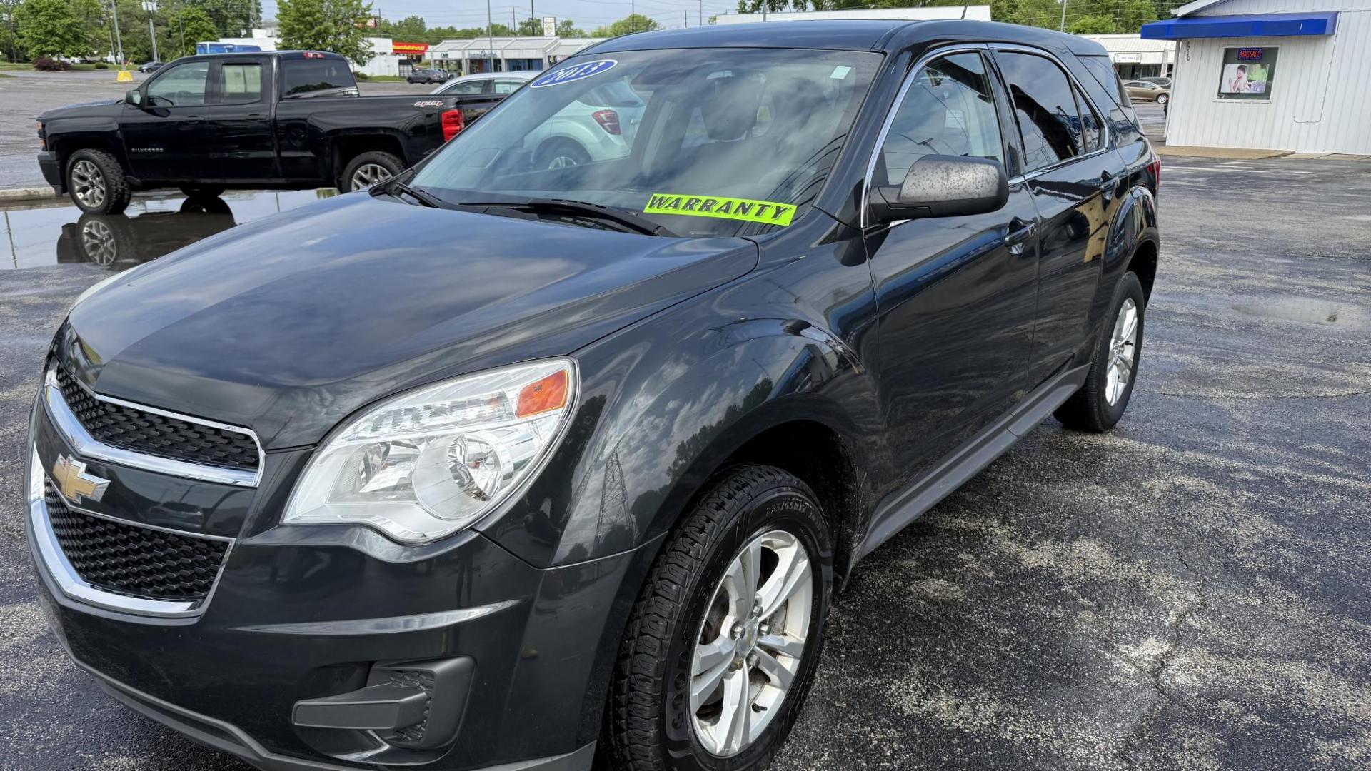 2013 GRAY /BLACK Chevrolet Equinox LS 2WD (2GNALBEK2D6) with an 2.4L L4 DOHC 16V engine, 6-Speed Automatic transmission, located at 2710A Westlane Rd., Indianapolis, IN, 46268, (317) 291-2000, 39.885670, -86.208160 - Photo#1