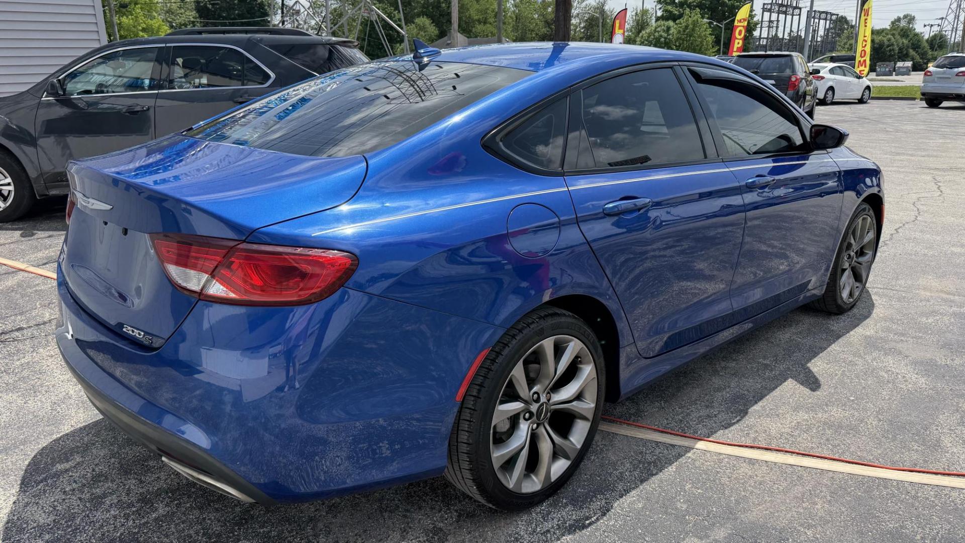 2015 BLUE /BLACK Chrysler 200 S (1C3CCCBG7FN) with an 3.6L V6 DOHC 24V FFV engine, 9-Speed Automatic transmission, located at 2710A Westlane Rd., Indianapolis, IN, 46268, (317) 291-2000, 39.885670, -86.208160 - Photo#4