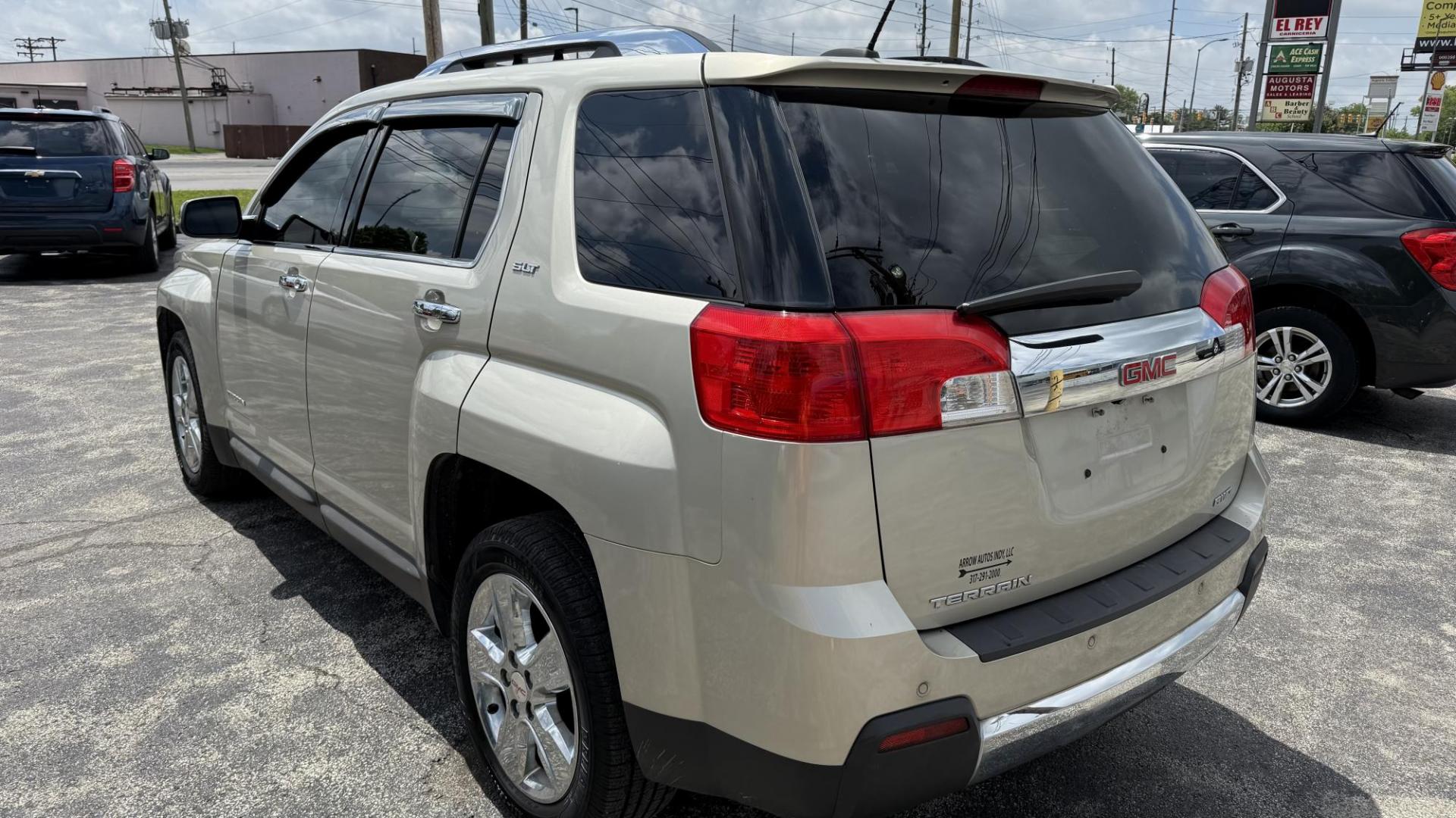 2015 GOLD /TAN/BROWN GMC Terrain SLT2 AWD (2GKFLYEK5F6) with an 2.4L L4 DOHC 16V FFV engine, 6-Speed Automatic transmission, located at 2710A Westlane Rd., Indianapolis, IN, 46268, (317) 291-2000, 39.885670, -86.208160 - Photo#3