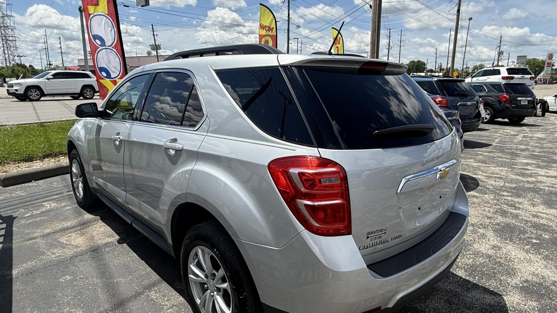 2017 Silver /BLACK Chevrolet Equinox LT AWD (2GNFLFEK9H6) with an 2.4L L4 DOHC 16V FFV engine, 6A transmission, located at 2710A Westlane Rd., Indianapolis, IN, 46268, (317) 291-2000, 39.885670, -86.208160 - Photo#5