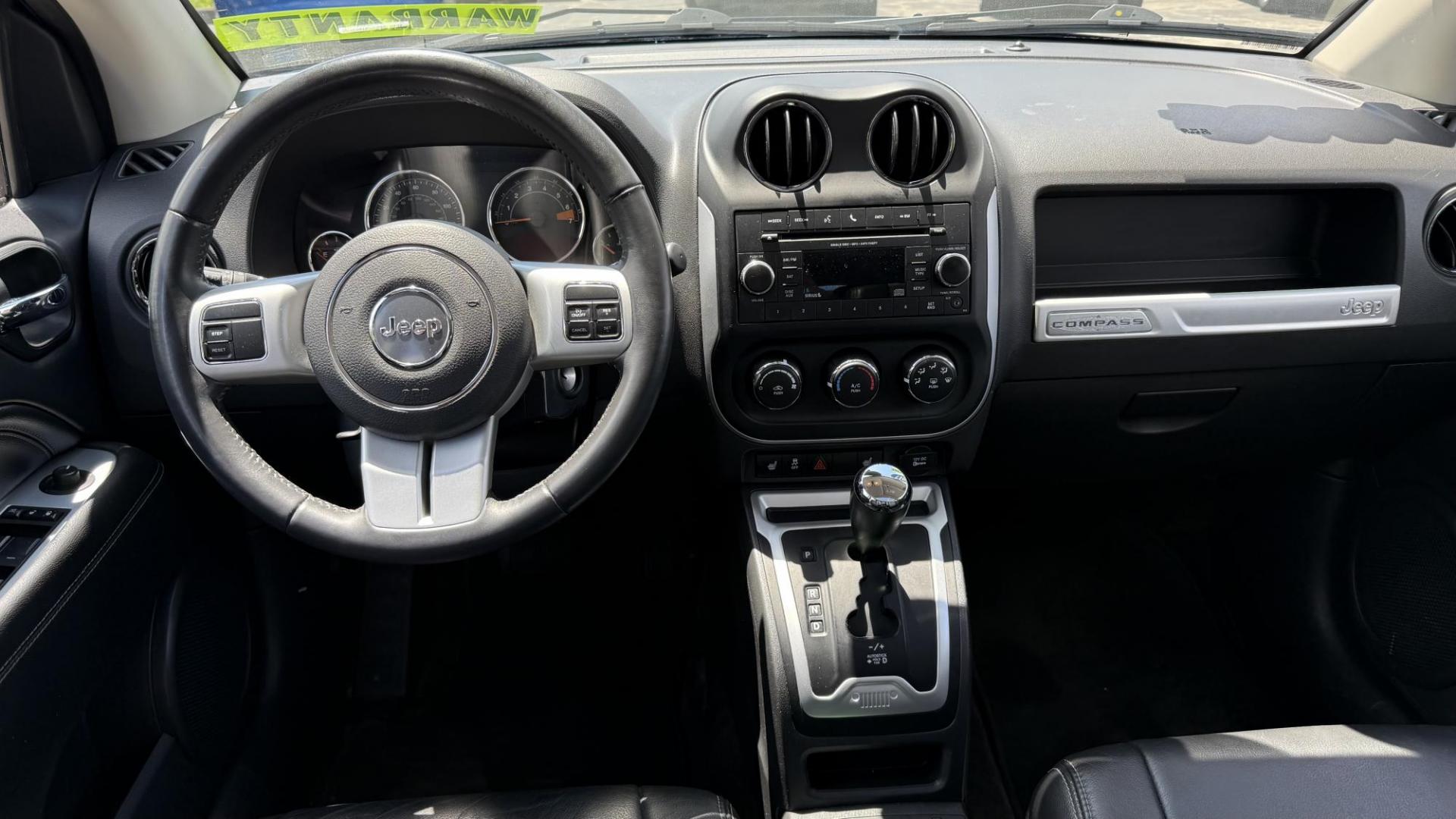 2017 BLUE /BLACK Jeep Compass Latitude 4WD (1C4NJDEB0HD) with an 2.4L L4 DOHC 16V engine, 6A transmission, located at 2710A Westlane Rd., Indianapolis, IN, 46268, (317) 291-2000, 39.885670, -86.208160 - Photo#5