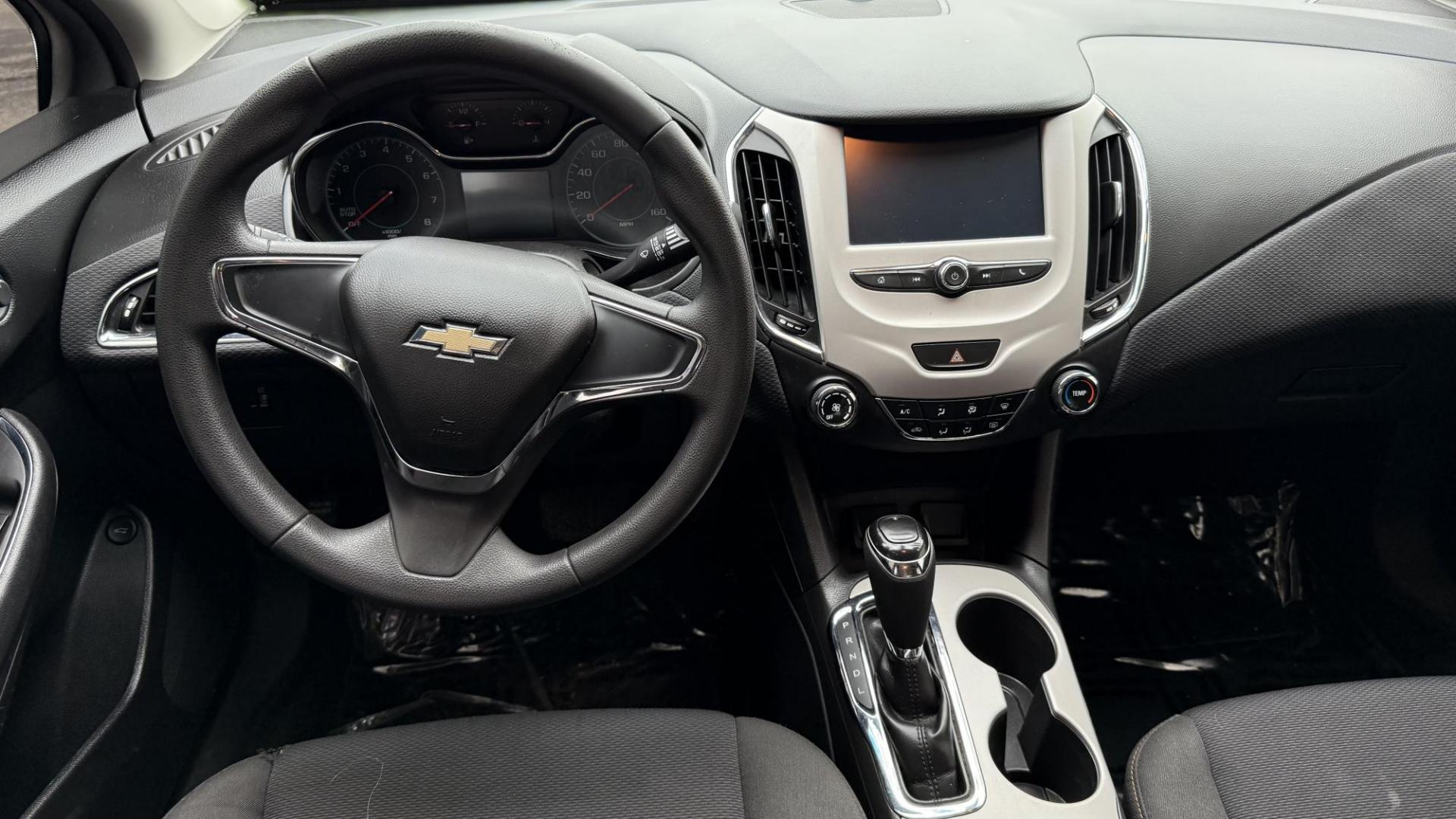 2016 Silver /BLACK Chevrolet Cruze LS Auto (1G1BC5SM8G7) with an 1.4L L4 DOHC 16V TURBO engine, 6A transmission, located at 2710A Westlane Rd., Indianapolis, IN, 46268, (317) 291-2000, 39.885670, -86.208160 - Photo#4