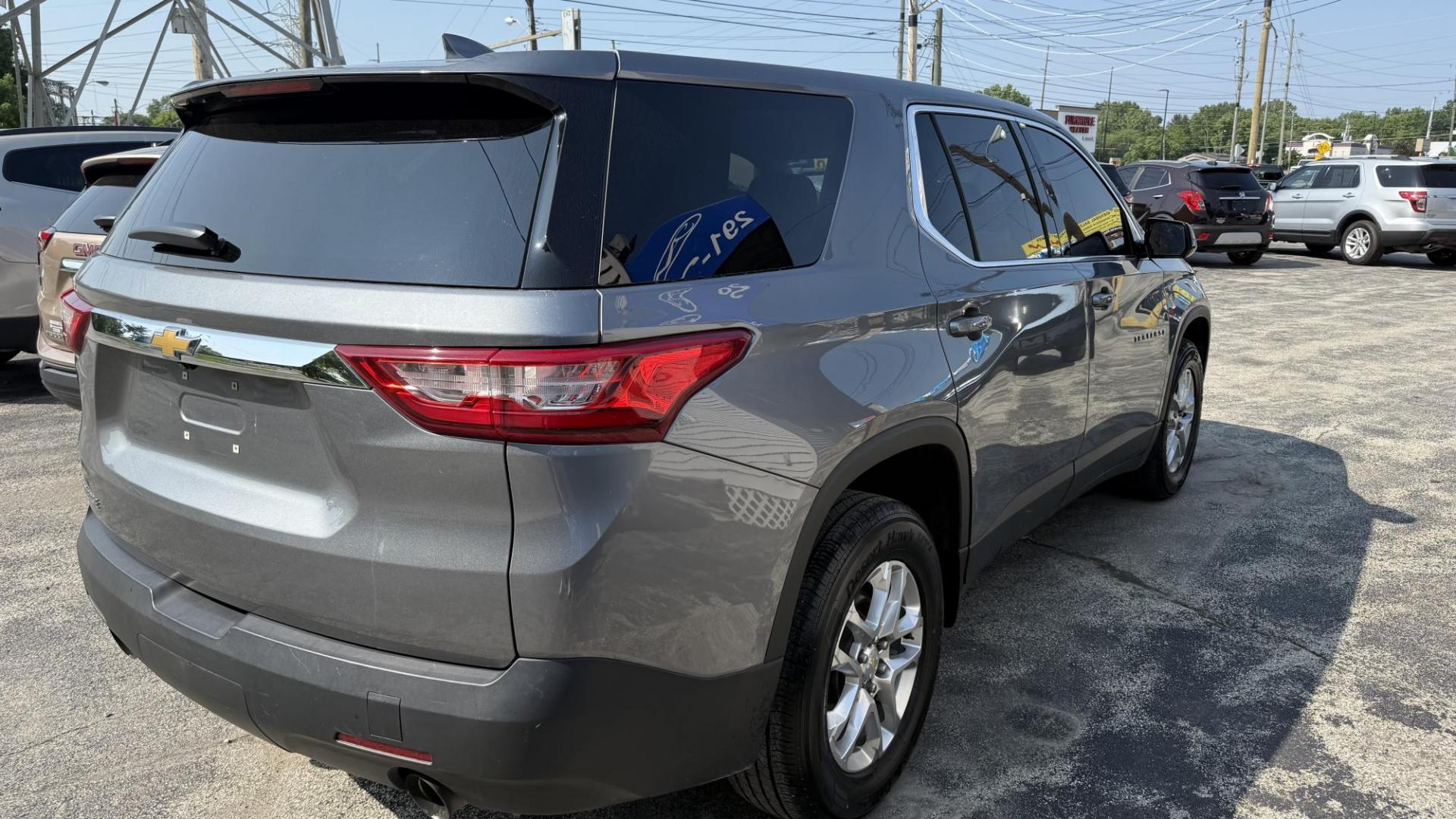 2020 Silver /GRAY Chevrolet Traverse LS FWD (1GNERFKW9LJ) with an 3.6L V6 DOHC 24V engine, 9A transmission, located at 2710A Westlane Rd., Indianapolis, IN, 46268, (317) 291-2000, 39.885670, -86.208160 - Photo#5