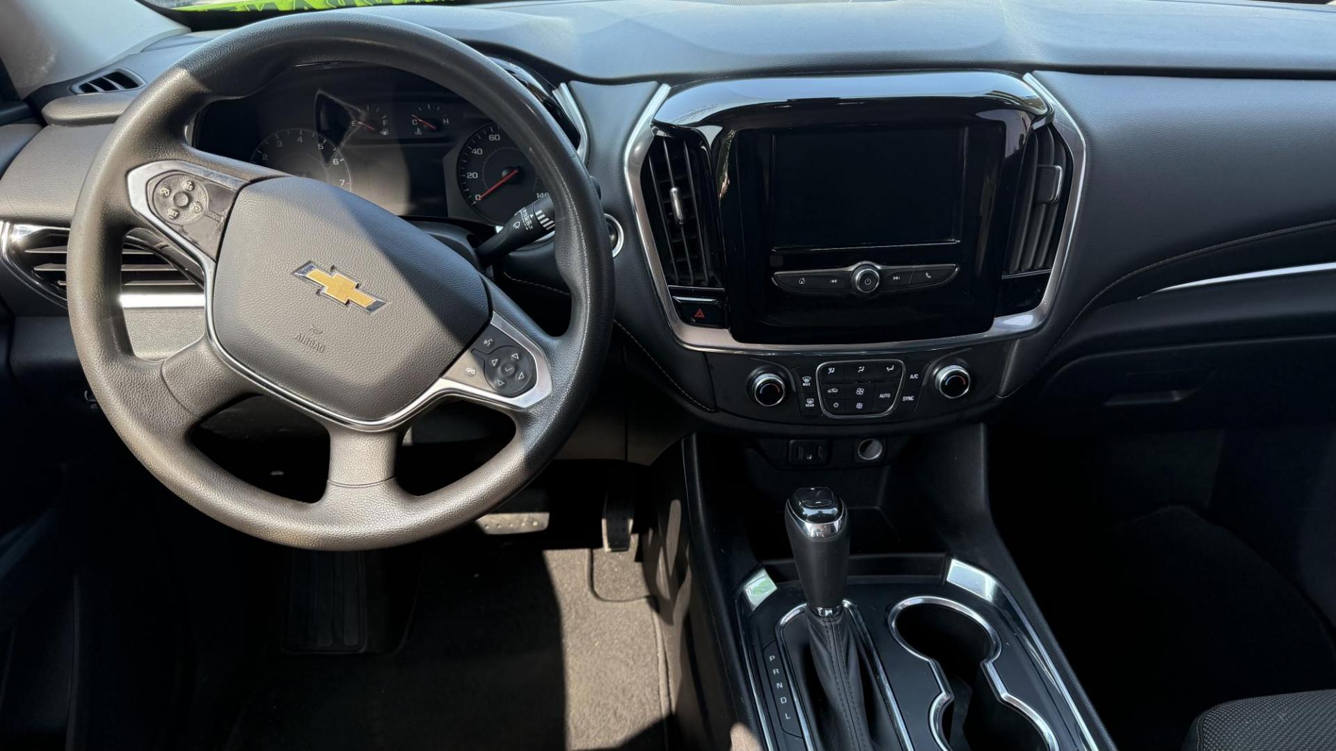 2020 Silver /GRAY Chevrolet Traverse LS FWD (1GNERFKW9LJ) with an 3.6L V6 DOHC 24V engine, 9A transmission, located at 2710A Westlane Rd., Indianapolis, IN, 46268, (317) 291-2000, 39.885670, -86.208160 - Photo#6