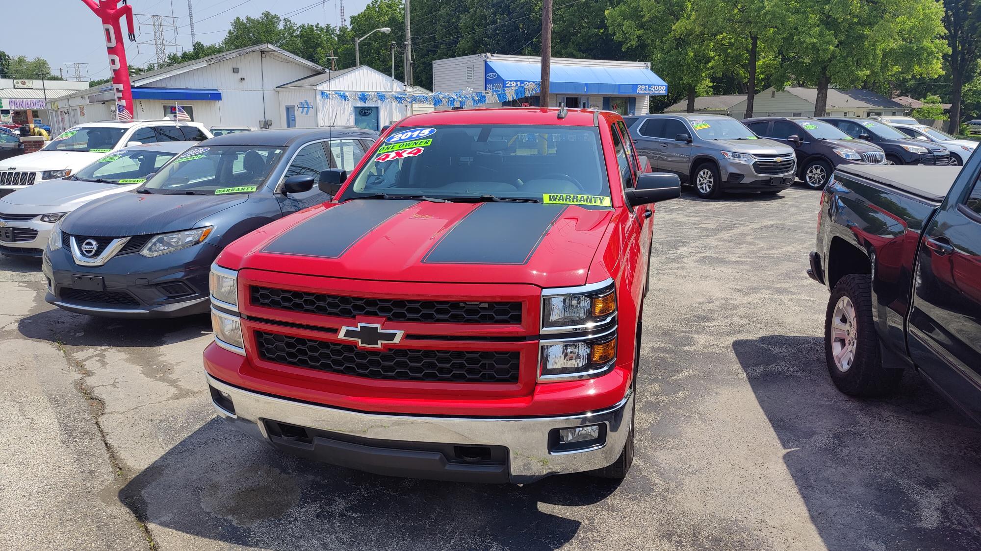 photo of 2015 Chevrolet Silverado 1500 LT Crew Cab 4WD / OUTSIDE FINANCE / WARRANTY, GAP, ROADSIDE ASSISTANCE AVAILABLE