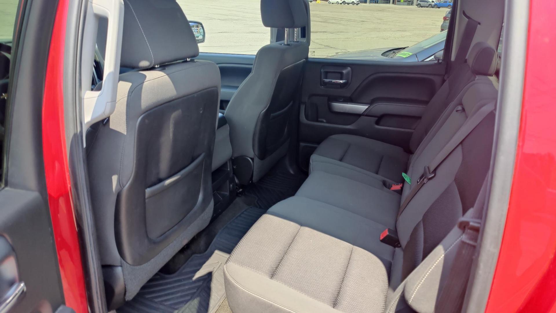 2015 RED /GRAY Chevrolet Silverado 1500 LT Crew Cab 4WD (3GCUKREC5FG) with an 5.3L V8 OHV 16V engine, 6-Speed Automatic transmission, located at 2710A Westlane Rd., Indianapolis, IN, 46268, (317) 291-2000, 39.885670, -86.208160 - Photo#8