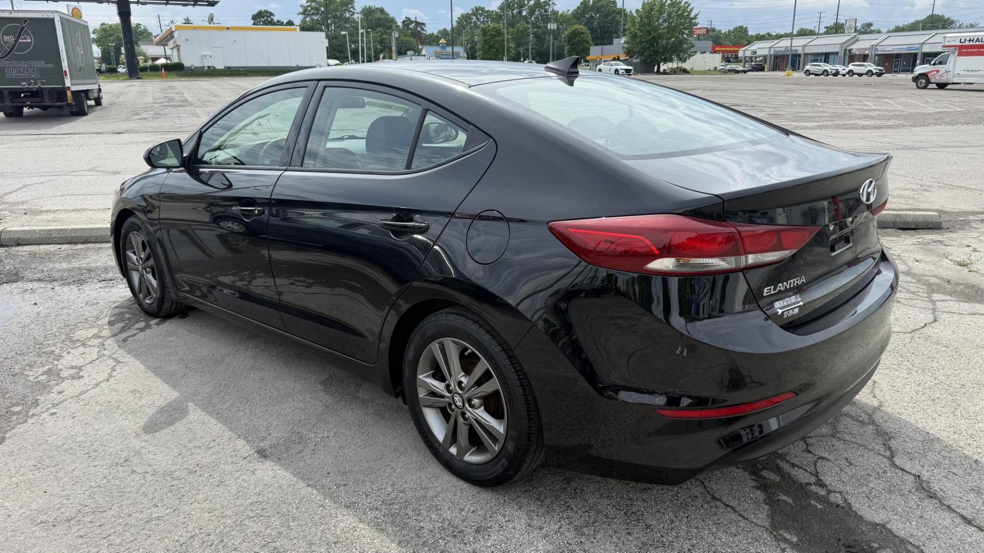 2017 BLACK /GRAY/BLACK Hyundai Elantra Limited (5NPD84LF3HH) with an 1.8L L4 DOHC 16V engine, 6A transmission, located at 2710A Westlane Rd., Indianapolis, IN, 46268, (317) 291-2000, 39.885670, -86.208160 - Photo#3