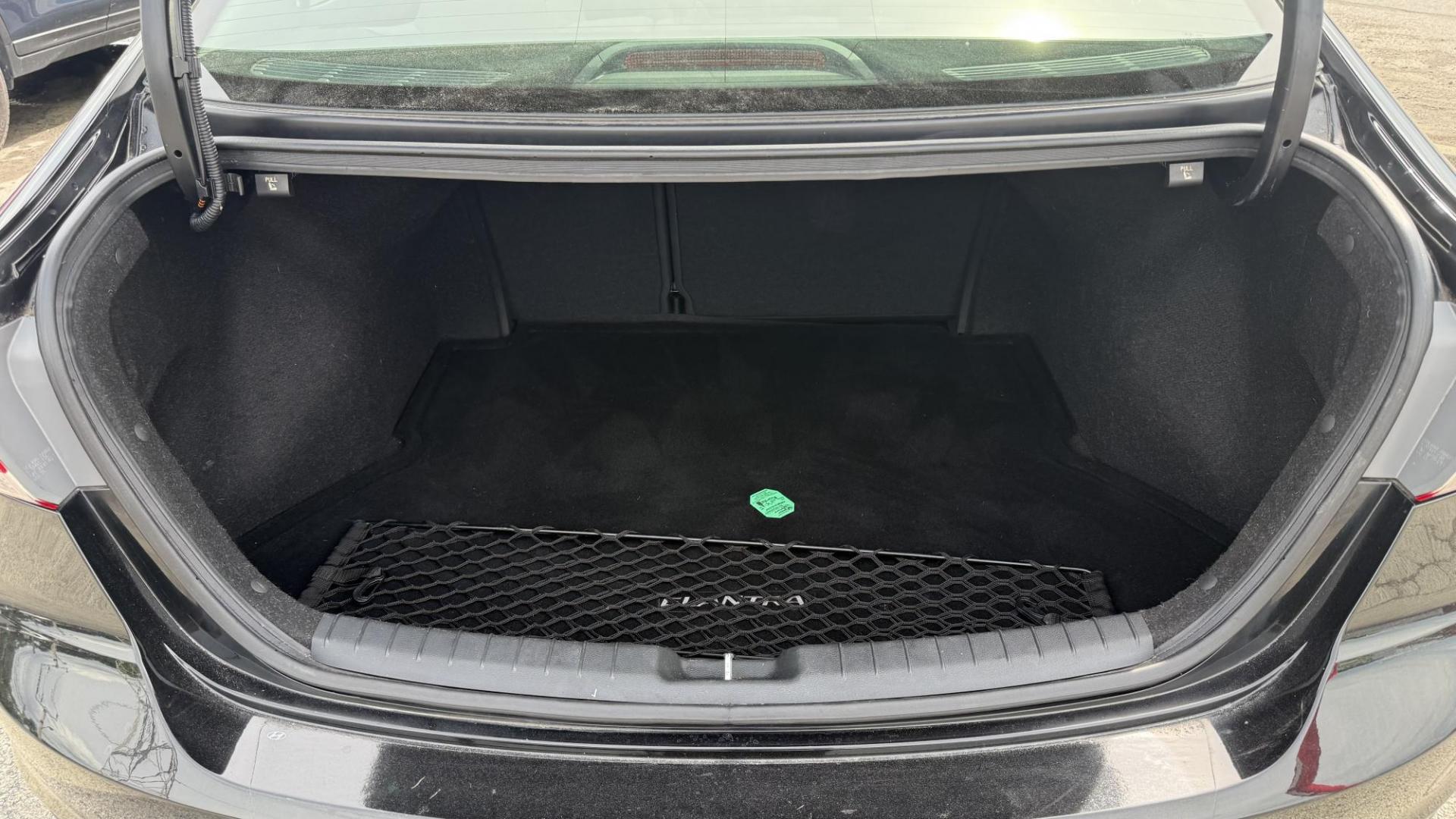 2017 BLACK /GRAY/BLACK Hyundai Elantra Limited (5NPD84LF3HH) with an 1.8L L4 DOHC 16V engine, 6A transmission, located at 2710A Westlane Rd., Indianapolis, IN, 46268, (317) 291-2000, 39.885670, -86.208160 - Photo#6
