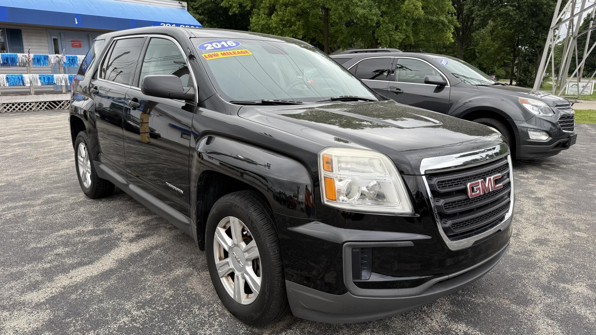 photo of 2016 GMC Terrain SLE1 FWD / OUTSIDE FINANCE / WARRANTY, GAP, ROADSIDE ASSISTANCE AVAILABLE
