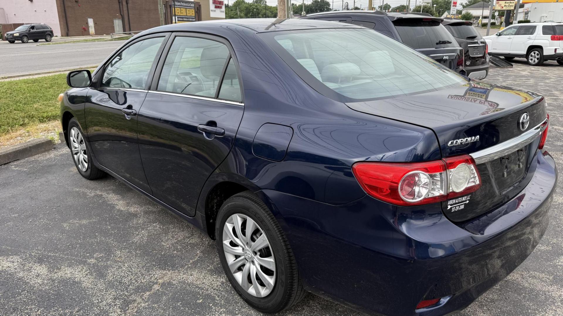 2013 BLUE /GRAY Toyota Corolla LE (2T1BU4EE6DC) with an 1.8L L4 DOHC 16V engine, 5-Speed Manual transmission, located at 2710A Westlane Rd., Indianapolis, IN, 46268, (317) 291-2000, 39.885670, -86.208160 - Photo#6