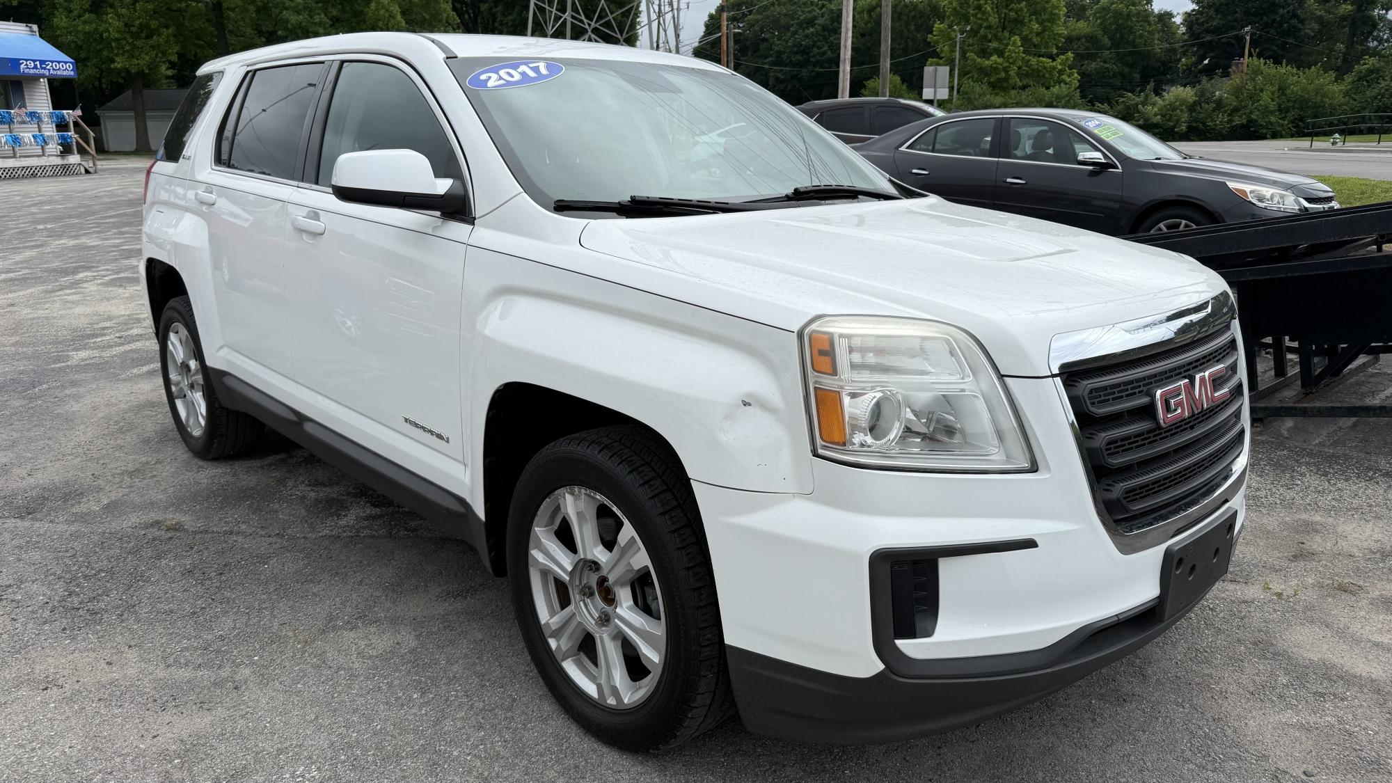 photo of 2017 GMC Terrain SLE1 FWD / OUTSIDE FINANCE / WARRANTY, GAP, ROADSIDE ASSISTANCE AVAILABLE