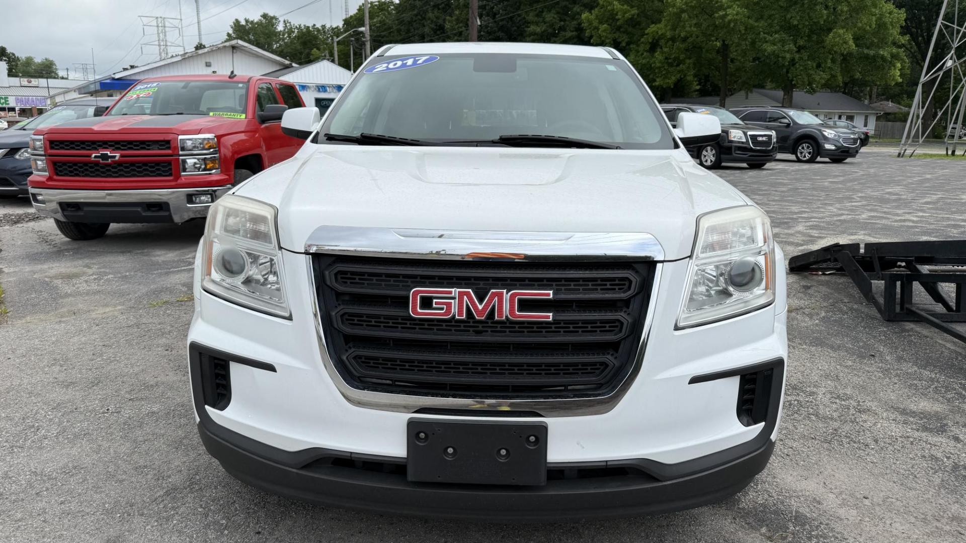 2017 WHITE /BLACK GMC Terrain SLE1 FWD (2GKALMEK1H6) with an 2.4L L4 DOHC 16V engine, 6A transmission, located at 2710A Westlane Rd., Indianapolis, IN, 46268, (317) 291-2000, 39.885670, -86.208160 - Photo#2