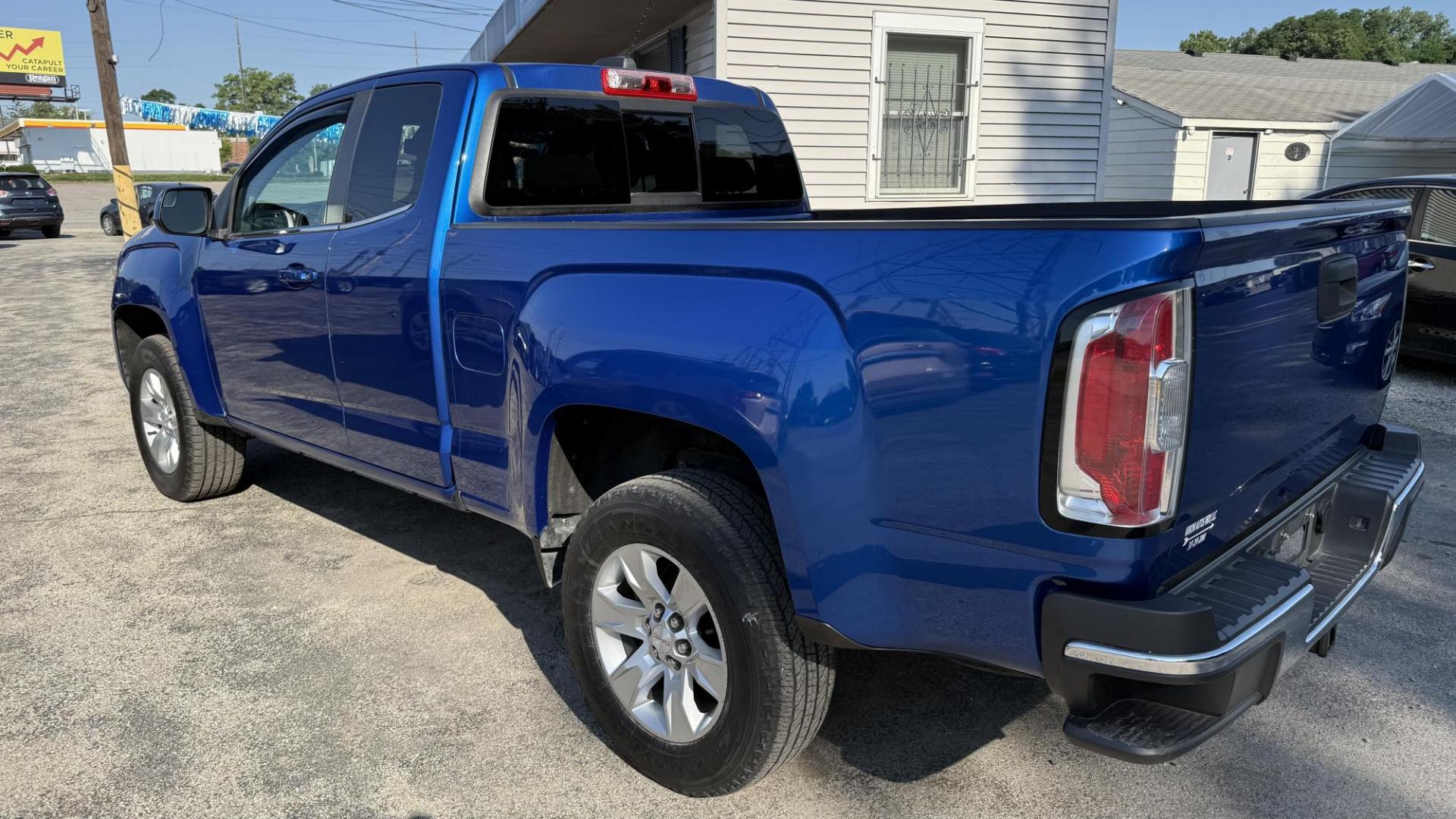2018 BLUE /GRAY GMC Canyon SLE Ext. Cab 4WD (1GTH6CEN4J1) with an 3.6L V6 DOHC 24V engine, 6A transmission, located at 2710A Westlane Rd., Indianapolis, IN, 46268, (317) 291-2000, 39.885670, -86.208160 - Photo#6