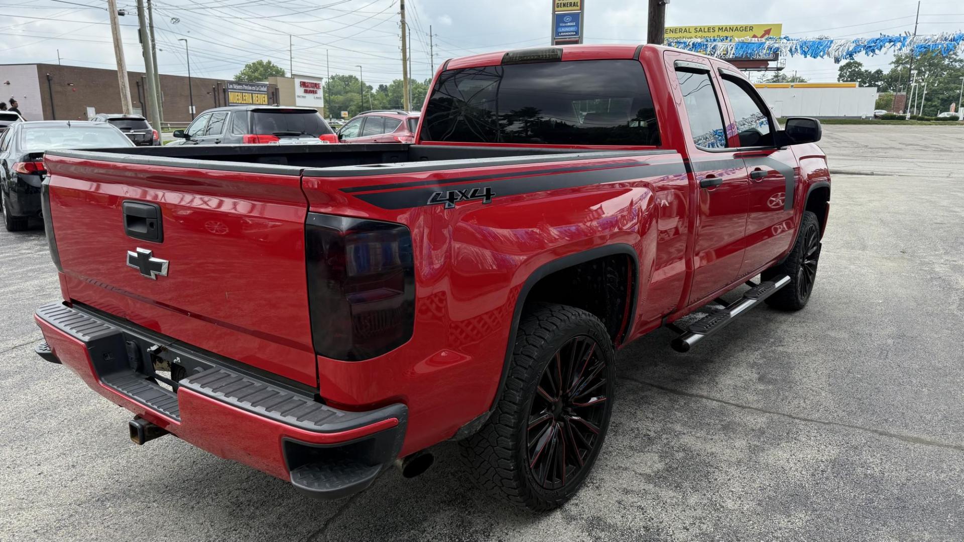 2017 RED /GRAY Chevrolet Silverado 1500 Work Truck Double Cab 4WD (1GCVKPEC8HZ) with an 5.3L V8 OHV 16V engine, 6A transmission, located at 2710A Westlane Rd., Indianapolis, IN, 46268, (317) 291-2000, 39.885670, -86.208160 - Photo#4