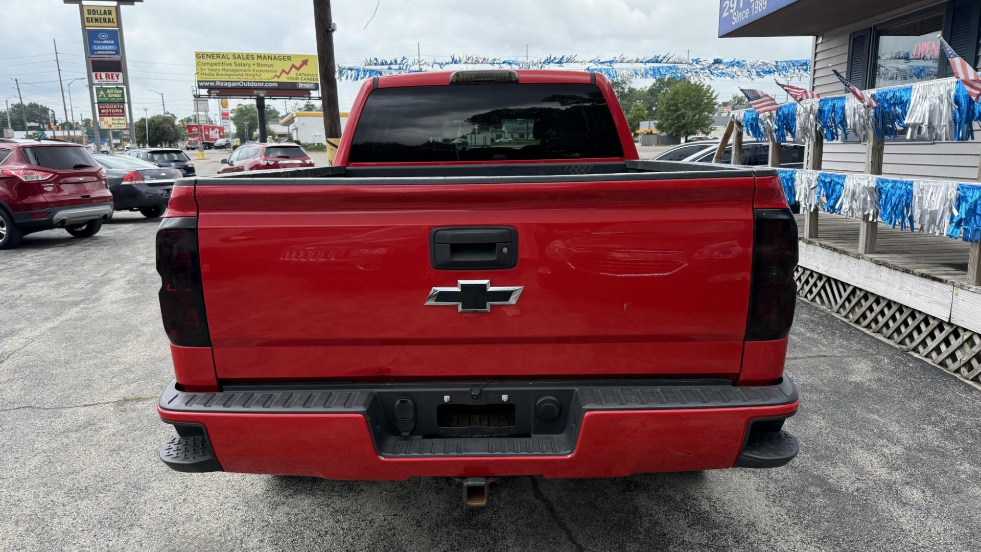 2017 RED /GRAY Chevrolet Silverado 1500 Work Truck Double Cab 4WD (1GCVKPEC8HZ) with an 5.3L V8 OHV 16V engine, 6A transmission, located at 2710A Westlane Rd., Indianapolis, IN, 46268, (317) 291-2000, 39.885670, -86.208160 - Photo#5