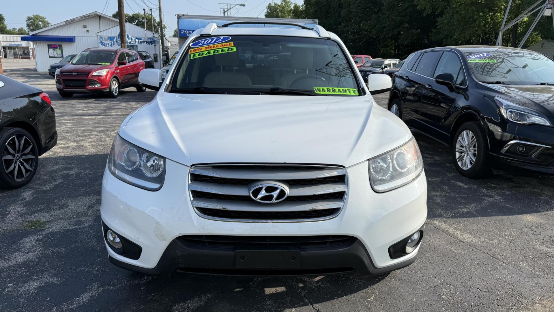 2012 WHITE /BEIGE Hyundai Santa Fe Limited 3.5 FWD (5XYZK4AG5CG) with an 3.5L V6 DOHC 24V engine, 6-Speed Automatic transmission, located at 2710A Westlane Rd., Indianapolis, IN, 46268, (317) 291-2000, 39.885670, -86.208160 - Photo#2