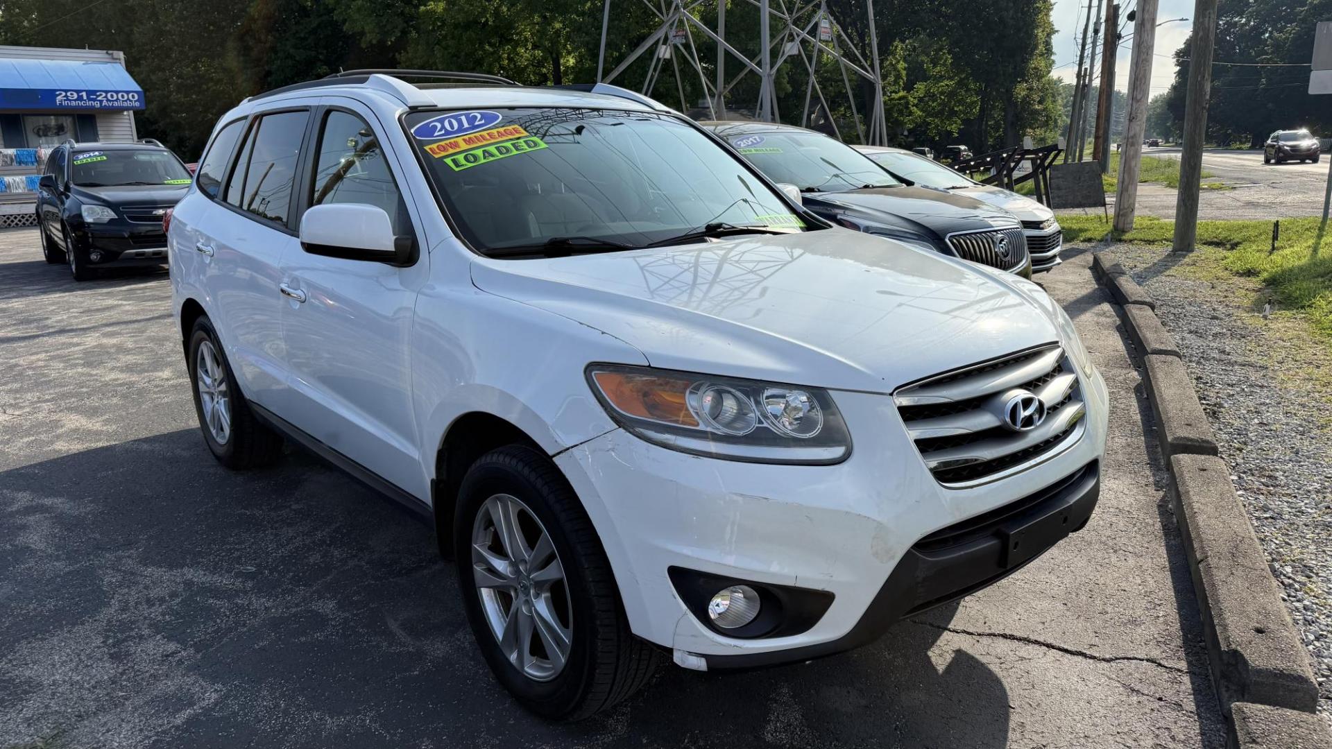 2012 WHITE /BEIGE Hyundai Santa Fe Limited 3.5 FWD (5XYZK4AG5CG) with an 3.5L V6 DOHC 24V engine, 6-Speed Automatic transmission, located at 2710A Westlane Rd., Indianapolis, IN, 46268, (317) 291-2000, 39.885670, -86.208160 - Photo#1