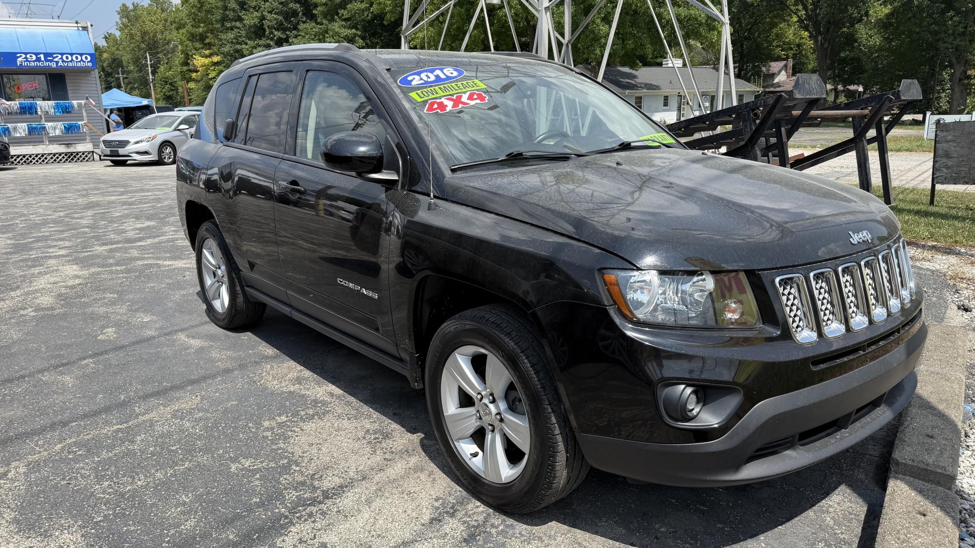 photo of 2016 Jeep Compass Latitude 4WD / OUTSIDE FINANCE / WARRANTY, GAP, ROADSIDE ASSISTANCE AVAILABLE