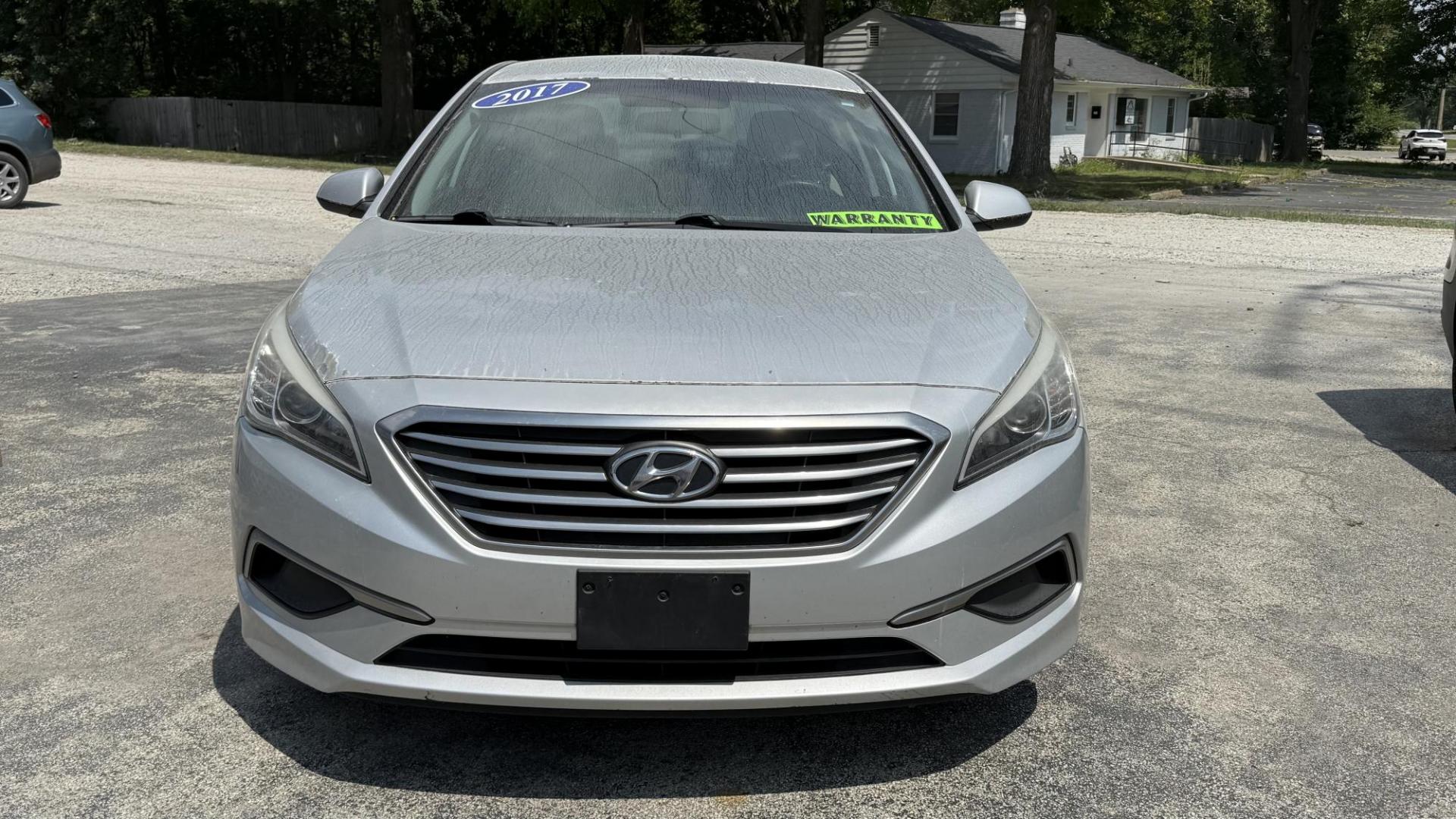 2017 SILVER /GRAY Hyundai Sonata SE (5NPE24AF4HH) with an 2.4L L4 DOHC 16V engine, 7A transmission, located at 2710A Westlane Rd., Indianapolis, IN, 46268, (317) 291-2000, 39.885670, -86.208160 - Photo#1