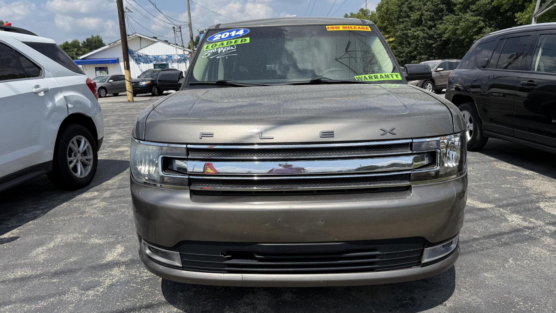 2014 GREEN /BEIGE Ford Flex SEL FWD (2FMGK5C80EB) with an 3.5L V6 DOHC 24V engine, 6-Speed Automatic Overdrive transmission, located at 2710A Westlane Rd., Indianapolis, IN, 46268, (317) 291-2000, 39.885670, -86.208160 - Photo#2