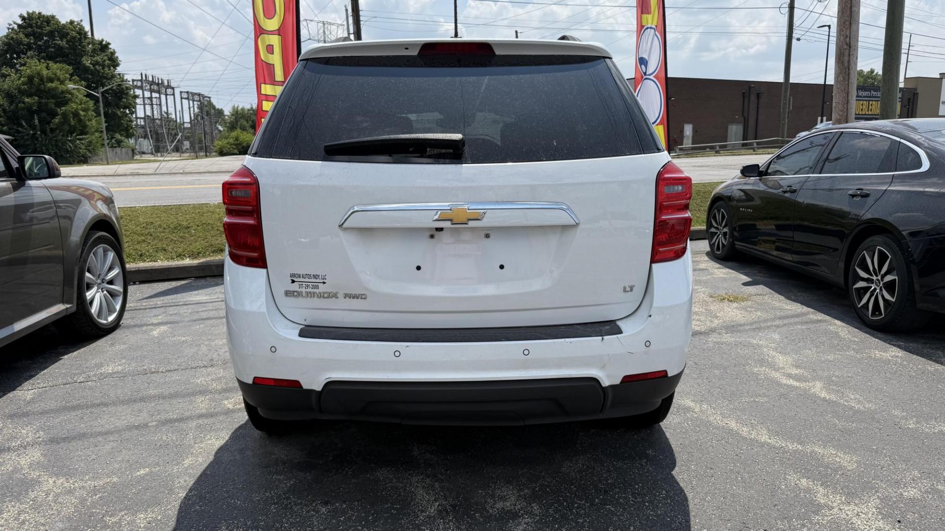 2017 WHITE /BLACK Chevrolet Equinox LT AWD (2GNFLFEKXH6) with an 2.4L L4 DOHC 16V FFV engine, 6A transmission, located at 2710A Westlane Rd., Indianapolis, IN, 46268, (317) 291-2000, 39.885670, -86.208160 - Photo#3