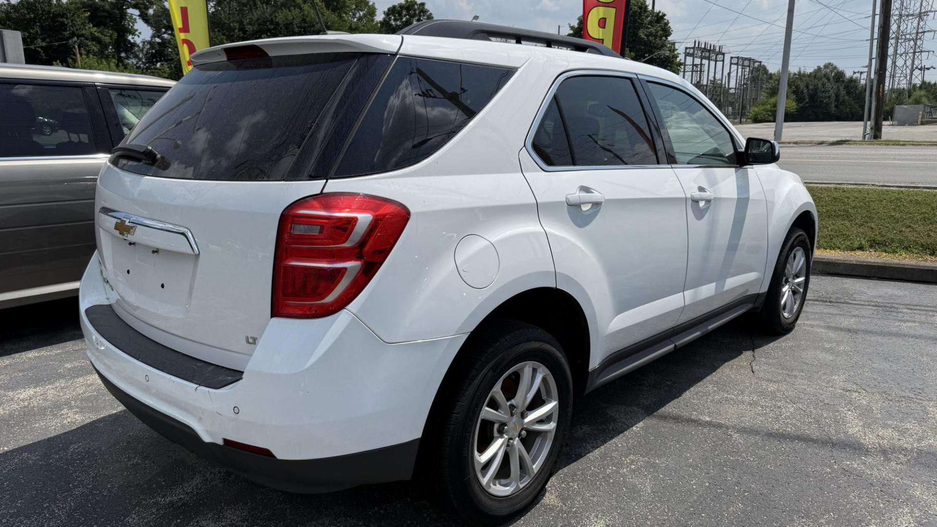 2017 WHITE /BLACK Chevrolet Equinox LT AWD (2GNFLFEKXH6) with an 2.4L L4 DOHC 16V FFV engine, 6A transmission, located at 2710A Westlane Rd., Indianapolis, IN, 46268, (317) 291-2000, 39.885670, -86.208160 - Photo#4