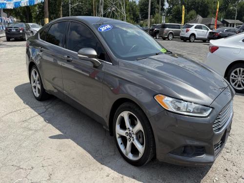 2016 Ford Fusion SE / OUTSIDE FINANCE / WARRANTY, GAP, ROADSIDE ASSISTANCE AVAILABLE