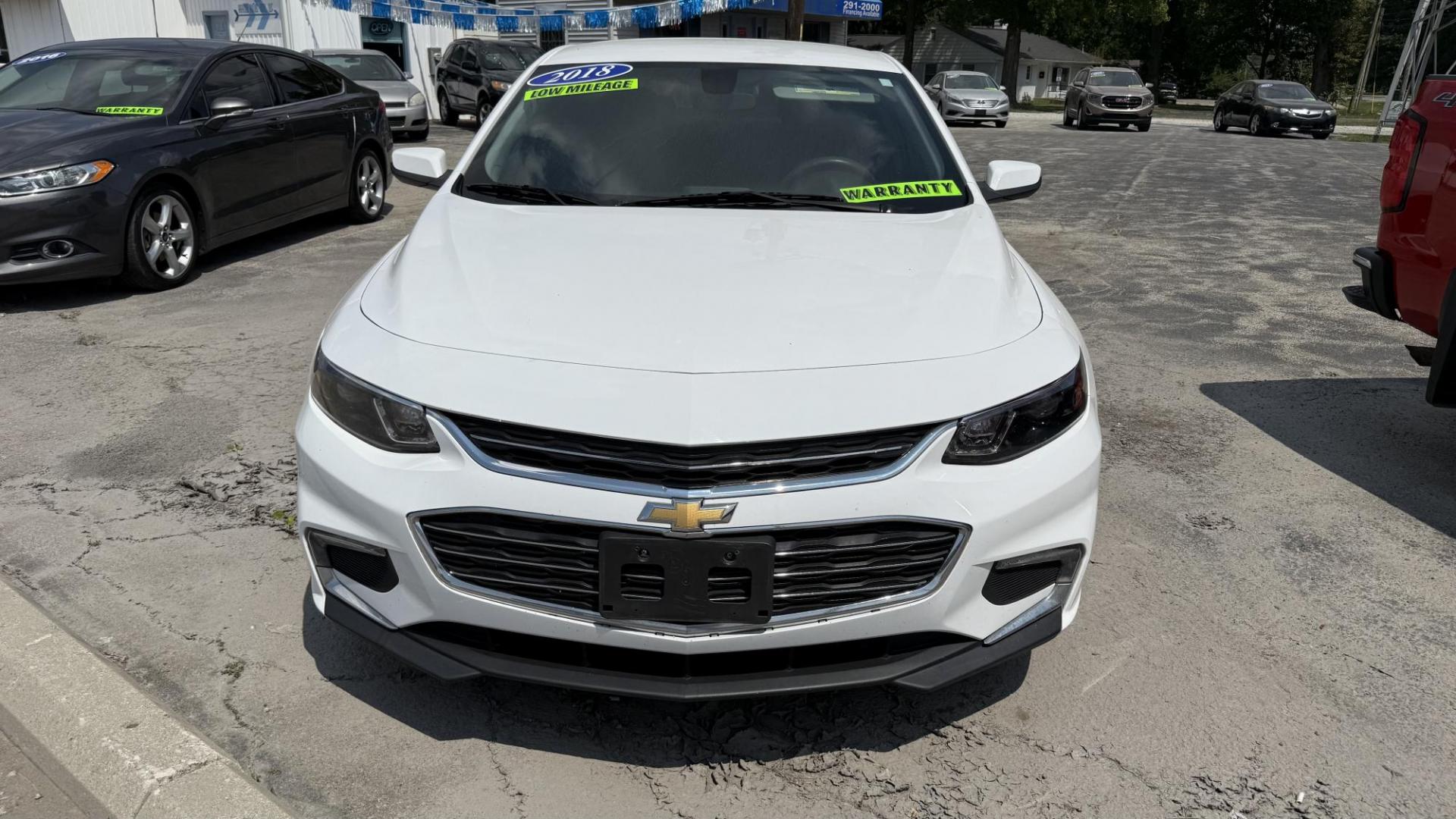 2018 WHITE /BLACK Chevrolet Malibu LT (1G1ZD5ST4JF) with an 1.5L L4 DOHC 16V engine, 6A transmission, located at 2710A Westlane Rd., Indianapolis, IN, 46268, (317) 291-2000, 39.885670, -86.208160 - Photo#2