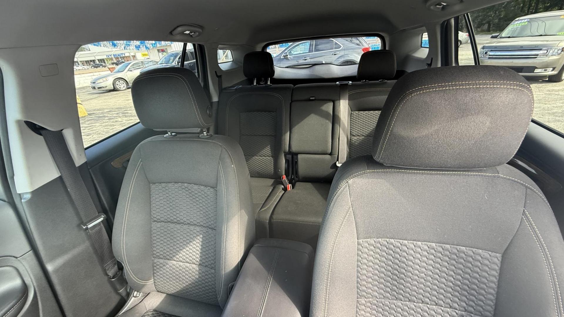 2018 SILVER /BLACK GMC Terrain SLE (3GKALMEV3JL) with an 1.4L L4 DOHC 16V TURBO engine, 6A transmission, located at 2710A Westlane Rd., Indianapolis, IN, 46268, (317) 291-2000, 39.885670, -86.208160 - Photo#7