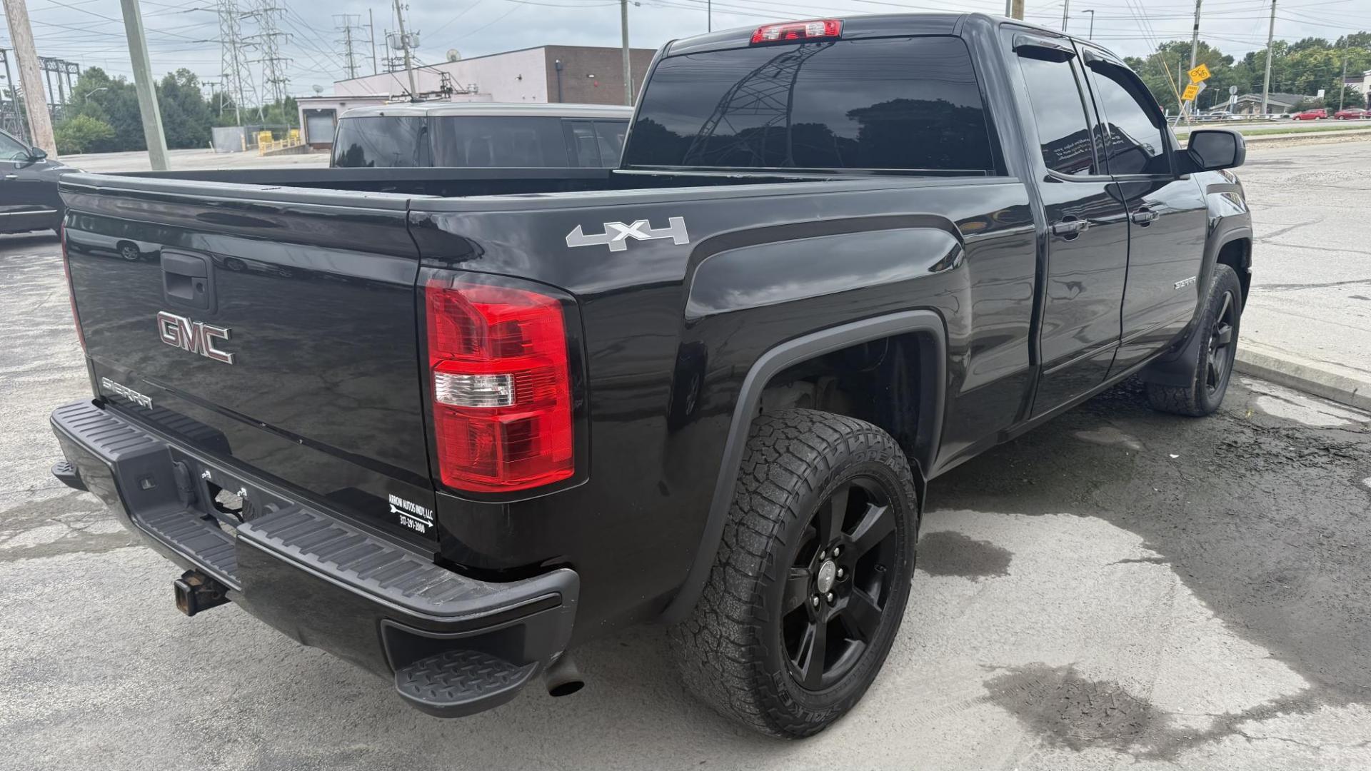 2015 BLACK /BLACK GMC Sierra 1500 Base Double Cab 4WD (1GTV2TEH3FZ) with an 4.3L V6 OHV 12V engine, 6-Speed Automatic transmission, located at 2710A Westlane Rd., Indianapolis, IN, 46268, (317) 291-2000, 39.885670, -86.208160 - Photo#3