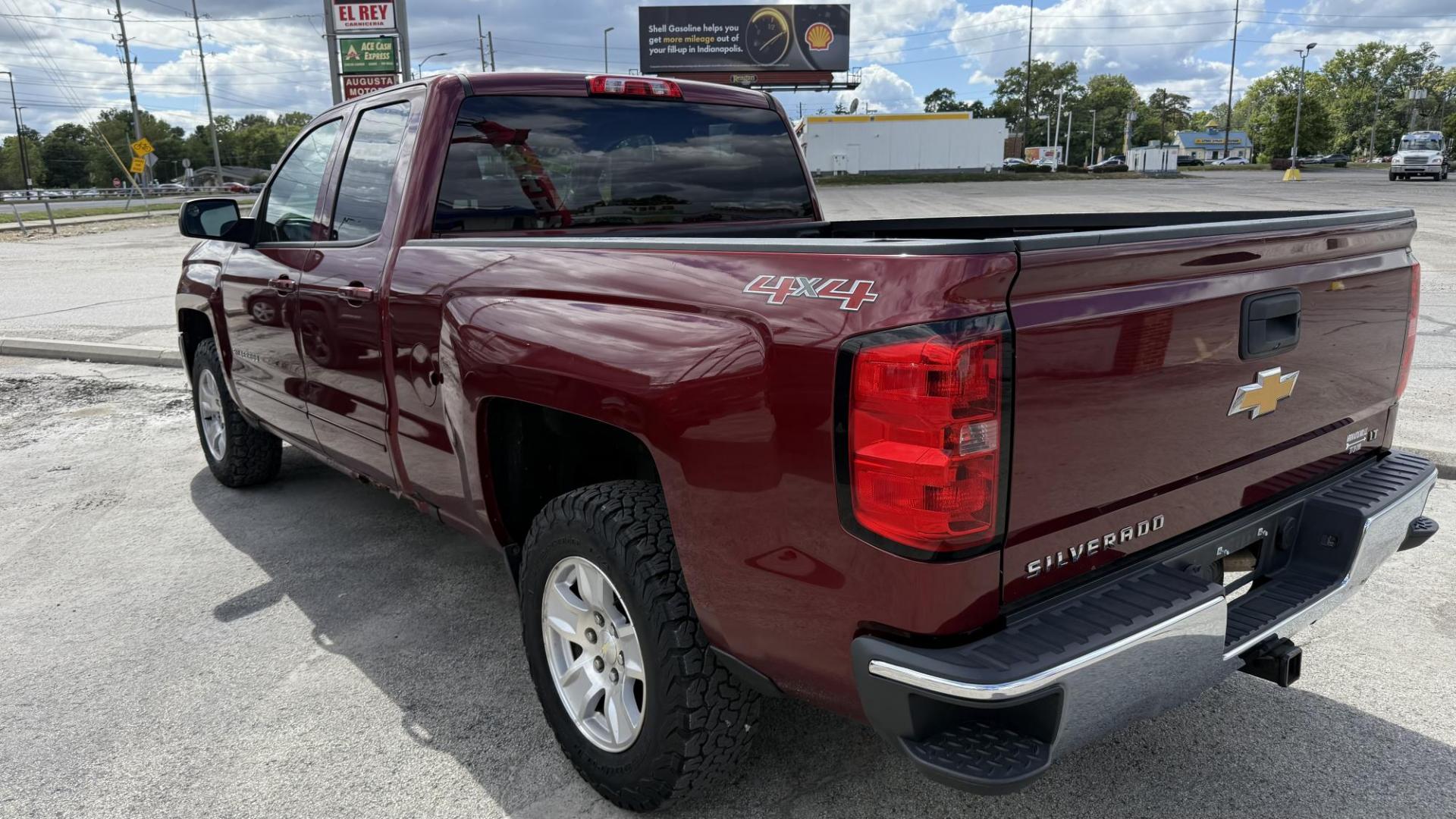 2016 Maroon /GRAY Chevrolet Silverado 1500 LT Double Cab 4WD (1GCVKREC5GZ) with an 5.3L V8 OHV 16V engine, 6A transmission, located at 2710A Westlane Rd., Indianapolis, IN, 46268, (317) 291-2000, 39.885670, -86.208160 - Photo#5