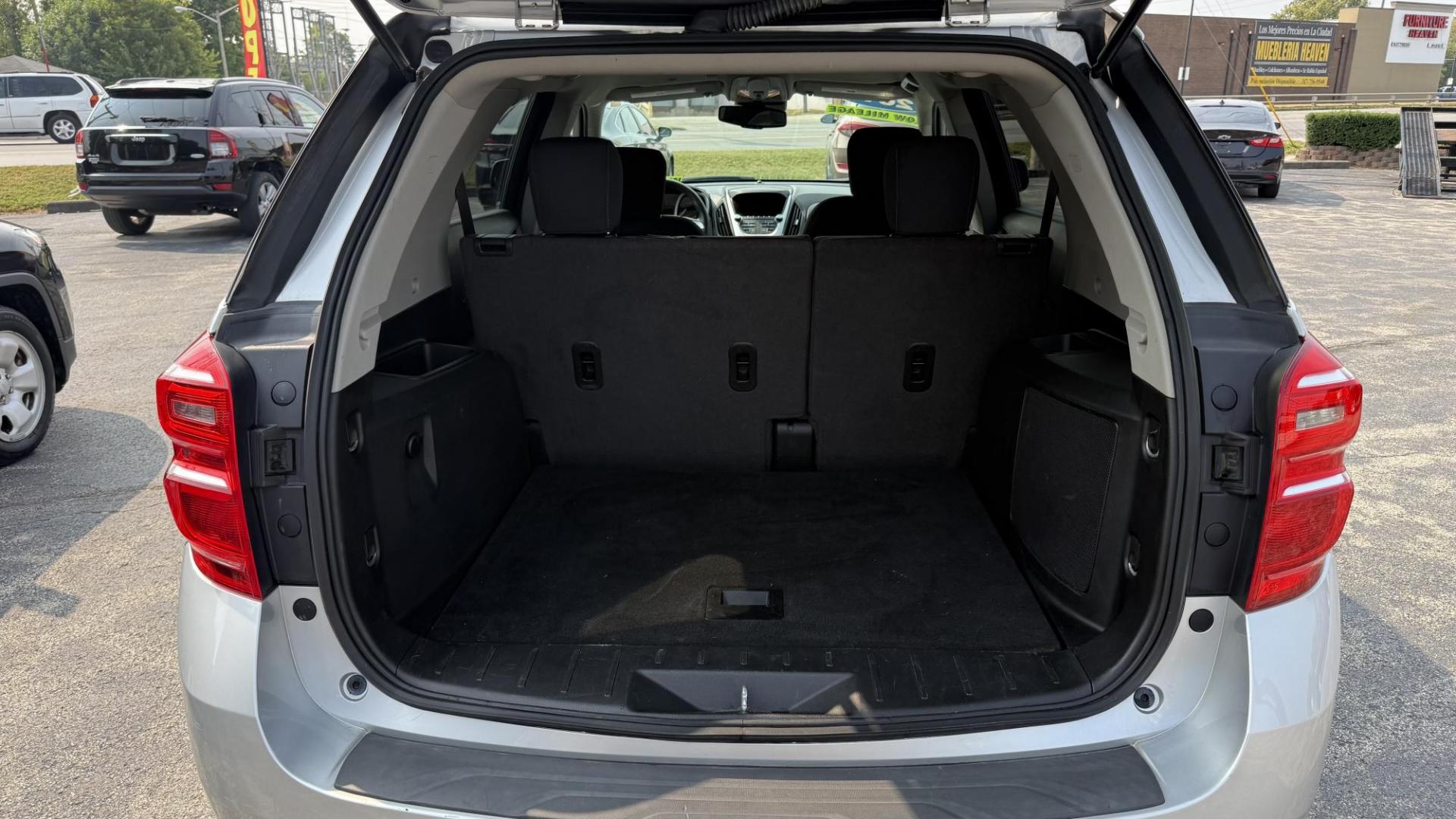 2016 SILVER /GRAY Chevrolet Equinox LT 2WD (2GNALCEK5G1) with an 2.4L L4 DOHC 16V FFV engine, 6A transmission, located at 2710A Westlane Rd., Indianapolis, IN, 46268, (317) 291-2000, 39.885670, -86.208160 - Photo#6
