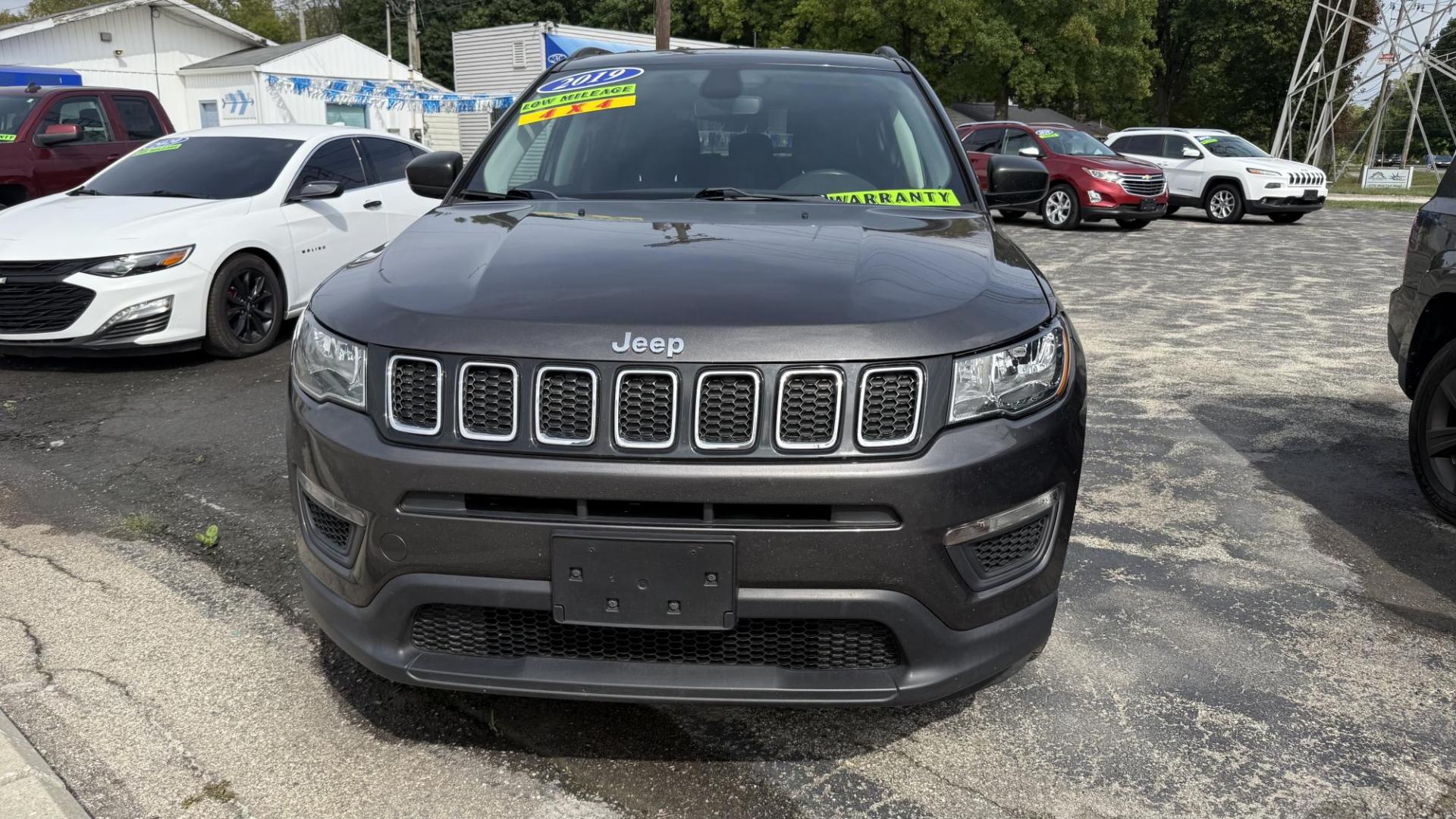 2019 GRAY /BLACK Jeep Compass Sport 4WD (3C4NJDAB9KT) with an 2.4L L4 DOHC 16V engine, 6M AUTOMATIC transmission, located at 2710A Westlane Rd., Indianapolis, IN, 46268, (317) 291-2000, 39.885670, -86.208160 - Photo#2