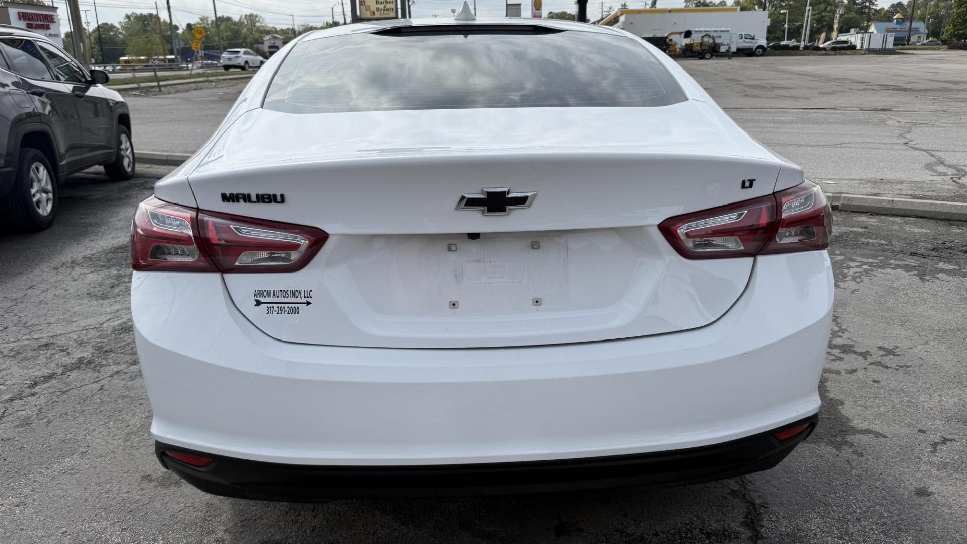 2020 WHITE /BLACK Chevrolet Malibu LT (1G1ZD5ST6LF) with an 1.5L L4 DOHC 16V engine, 6A transmission, located at 2710A Westlane Rd., Indianapolis, IN, 46268, (317) 291-2000, 39.885670, -86.208160 - Photo#5