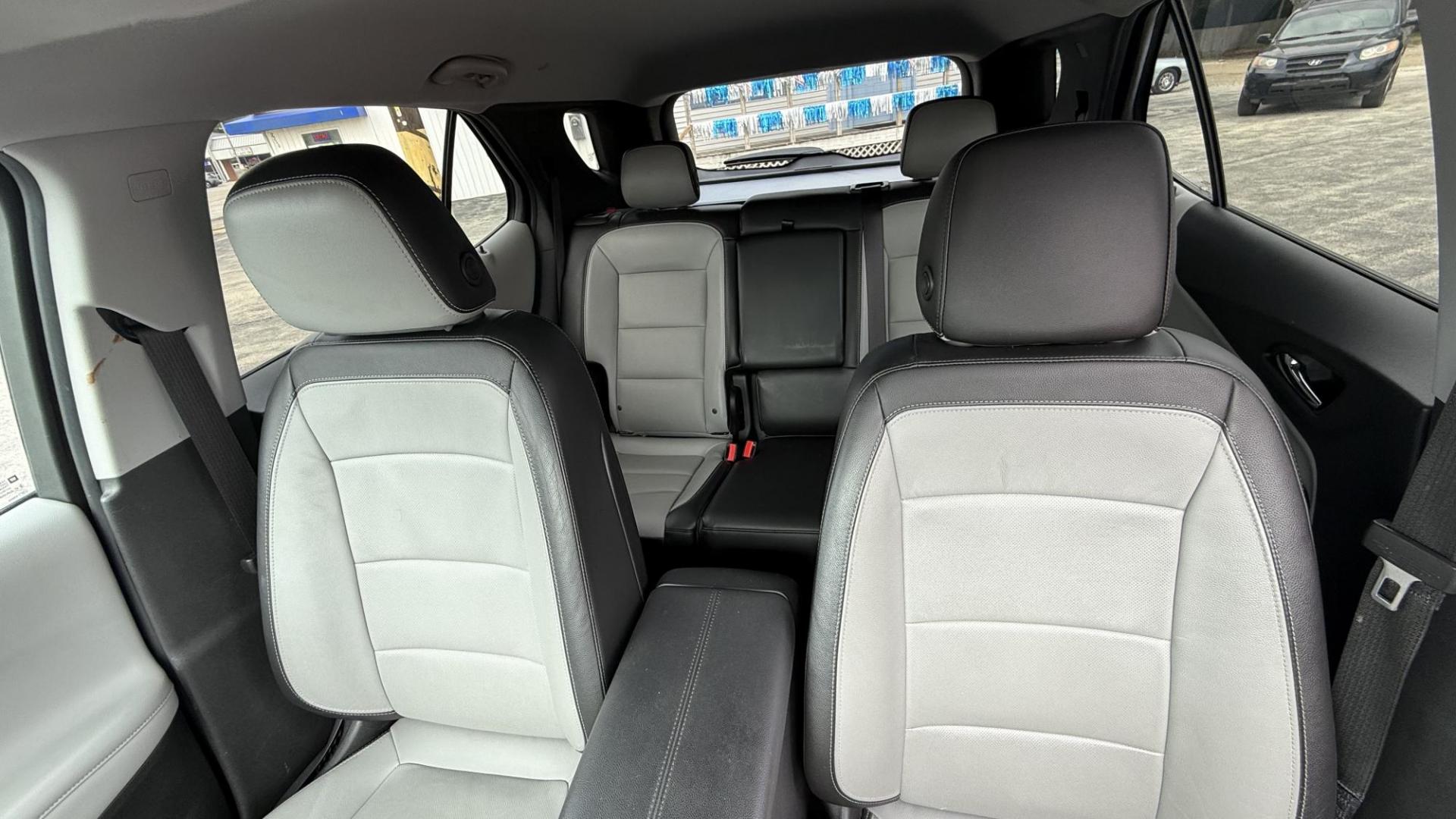 2020 RED /GRAY/BLACK Chevrolet Equinox Premier 1.5 2WD (3GNAXNEV4LS) with an 1.5L L4 DIR DOHC 16V TURBO engine, 6A transmission, located at 2710A Westlane Rd., Indianapolis, IN, 46268, (317) 291-2000, 39.885670, -86.208160 - Photo#5