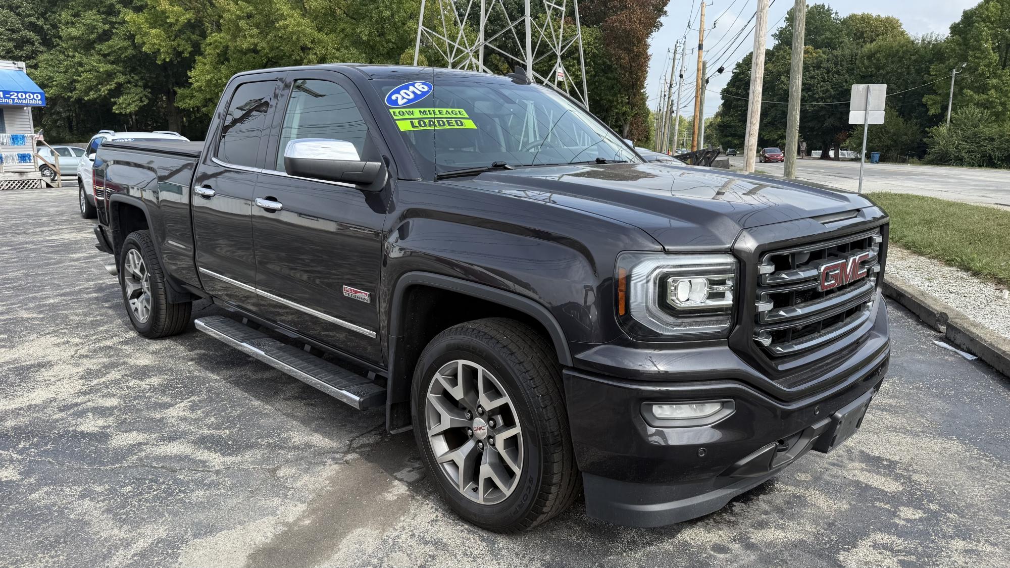 photo of 2016 GMC Sierra 1500 SLT Double Cab 4WD / OUTSIDE FINANCE / WARRANTY, GAP, ROADSIDE ASSISTANCE AVAILABLE